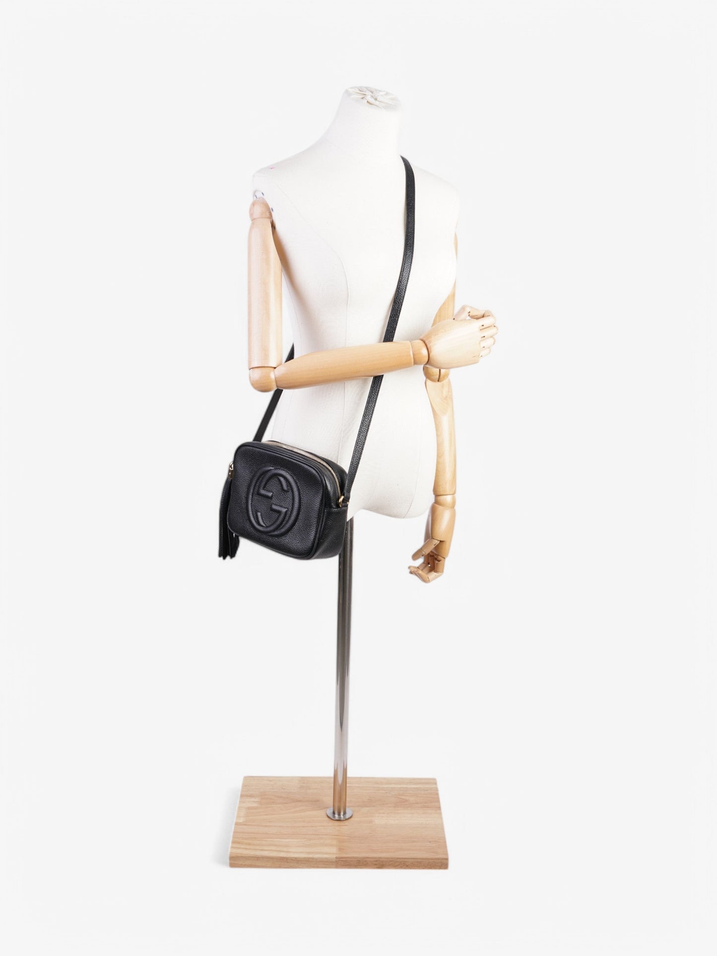 Gucci Soho Disco Bag Calfskin Leather Black Crossbody Bag Small 2