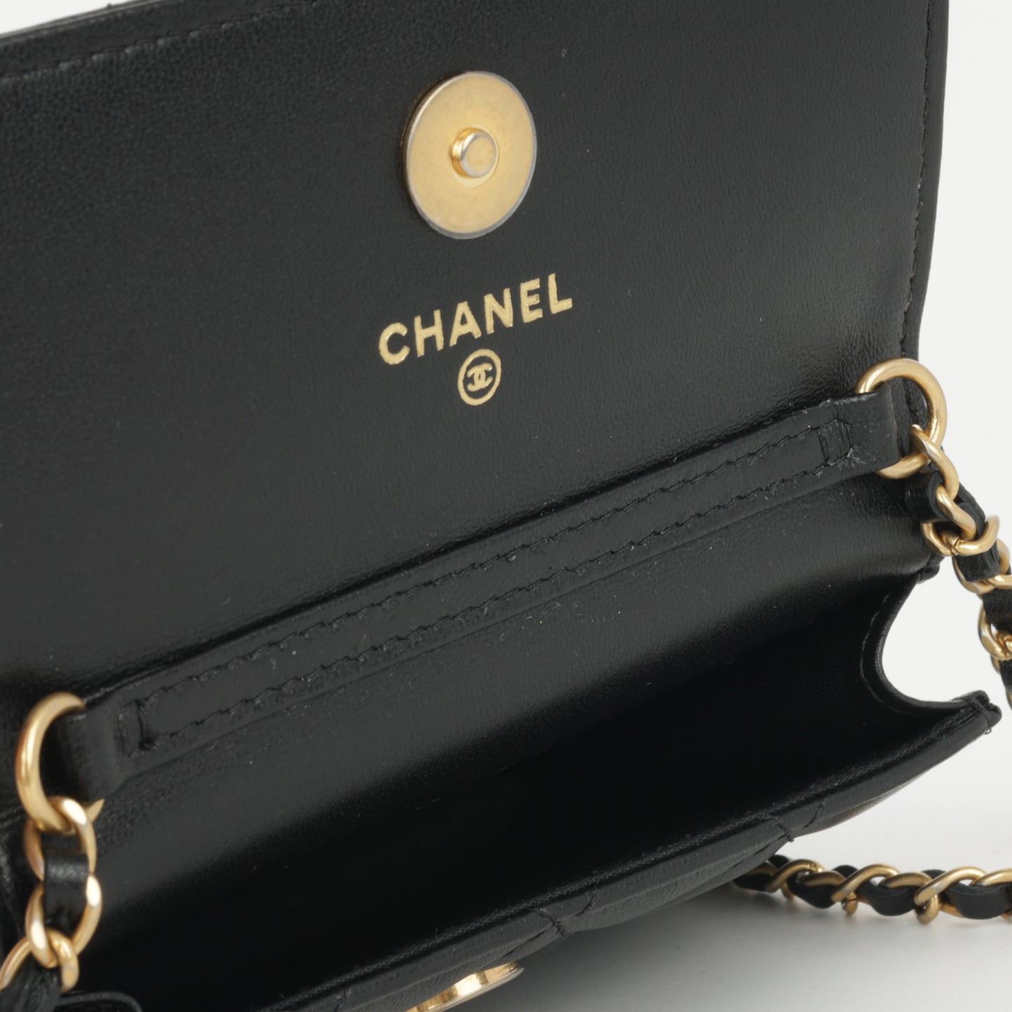 Chanel - 19 Flap Coin Purse on Chain - Black Lambskin AGHW - 2021 -