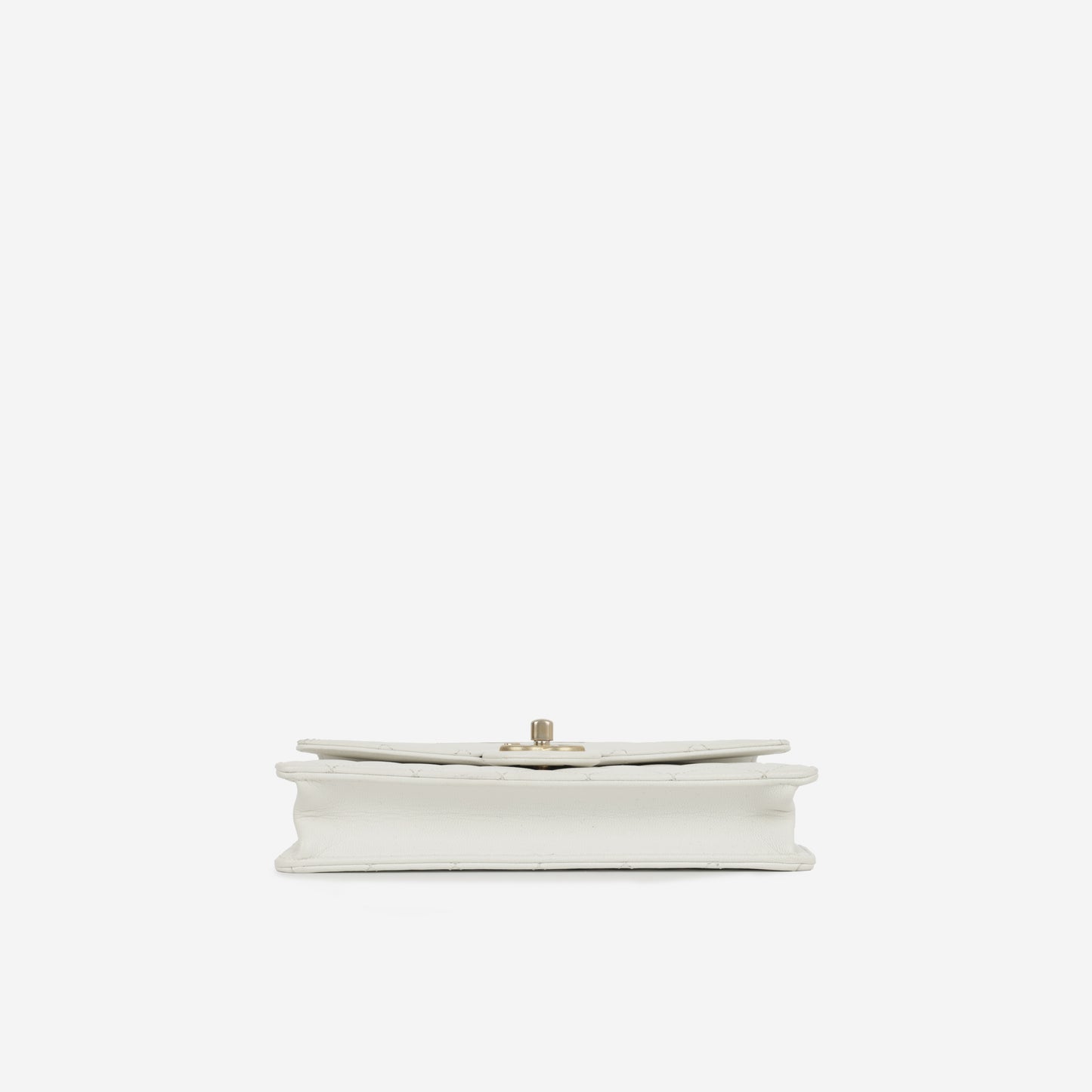 Chanel - Vertical Pearl Flap Bag - White Calfskin AGHW - - 2019
