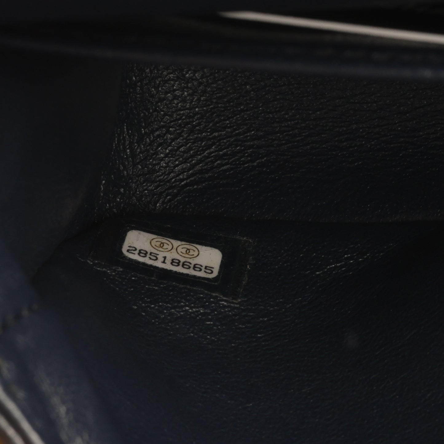 Chanel - Medium Classic Flap - Midnight Blue Quilted Caviar CGHW - 2018 -