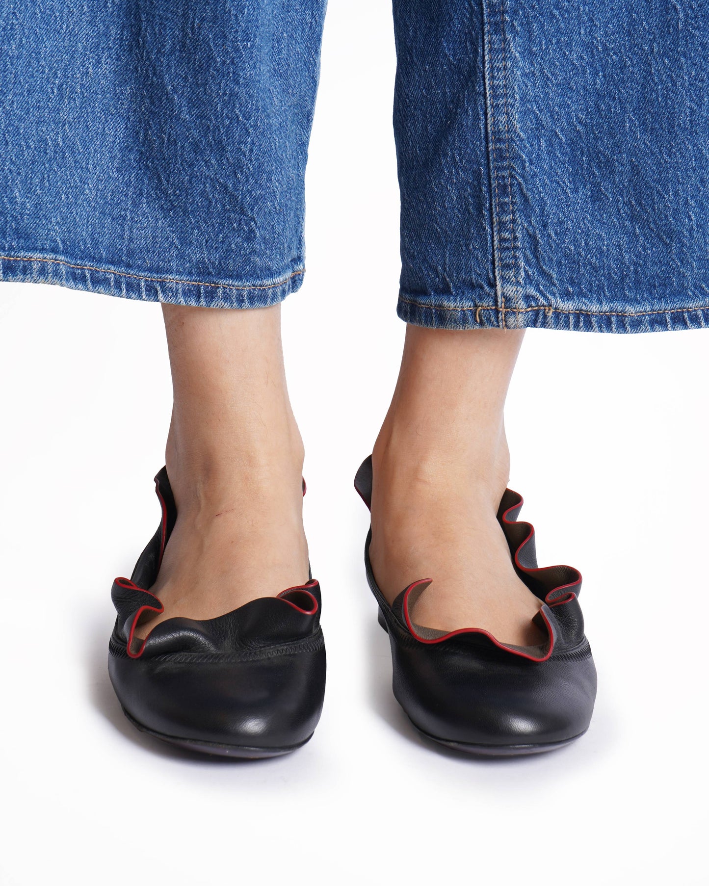Fendi Shoe Ruffle Ballet Flats In Leather Black Shoes