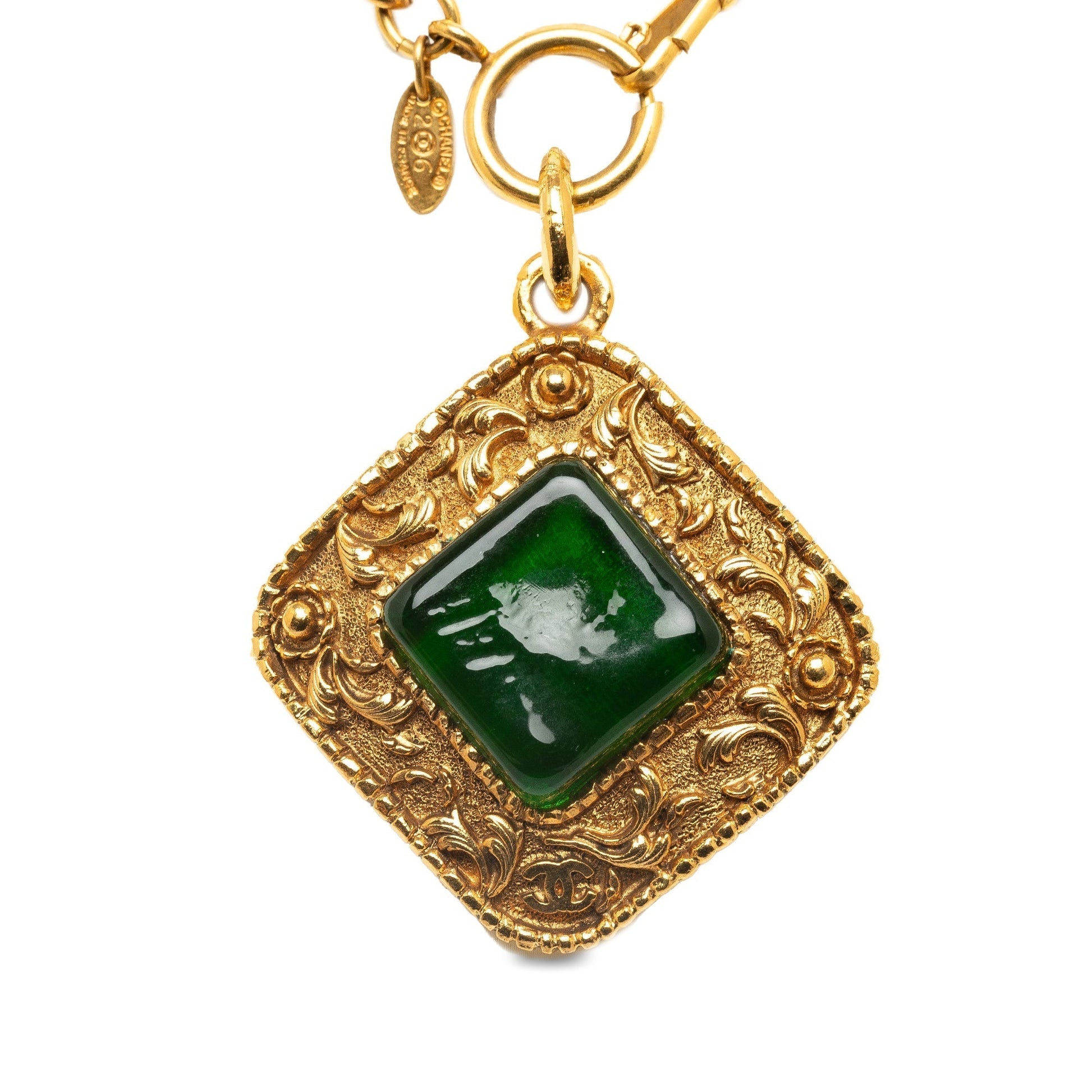 CHANEL CC Pendant Necklace Costume Necklace