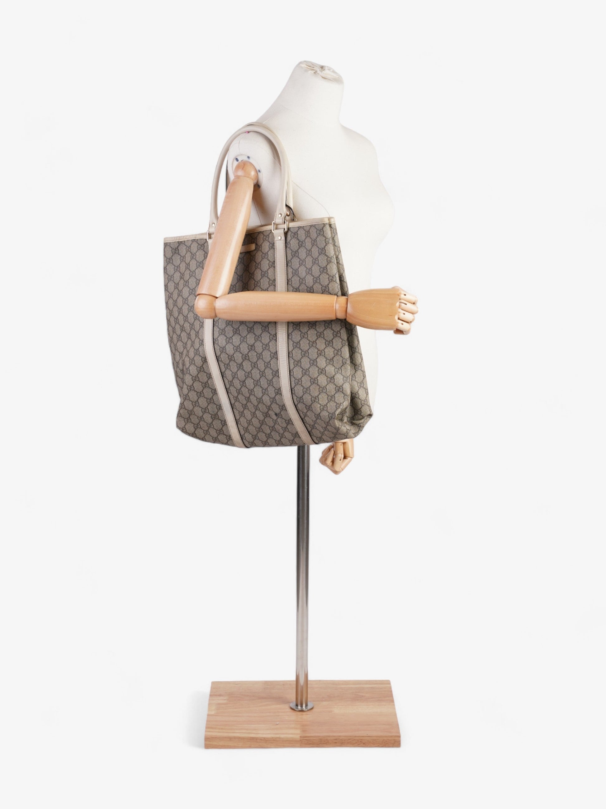 Gucci Supreme Tote And Ebony Supreme Coated Canvas Beige Shoulder Bag