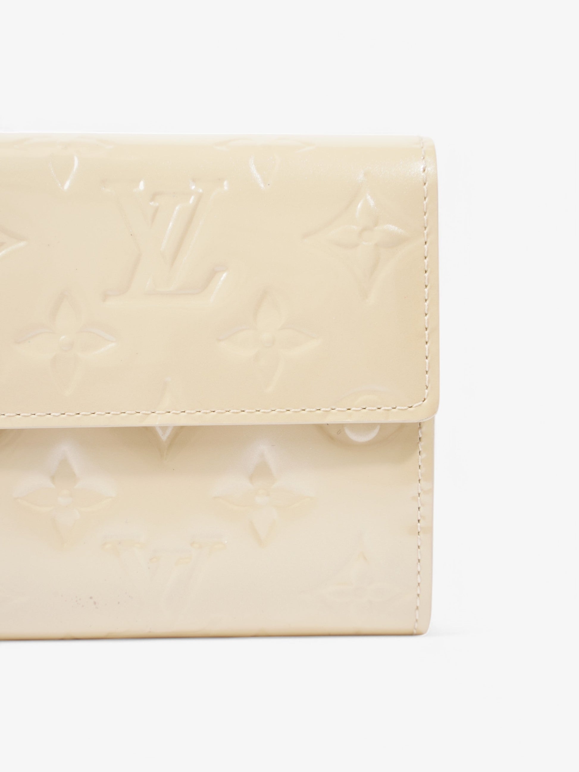 Louis Vuitton Sarah Cream Leather Vernis Wallet Case
