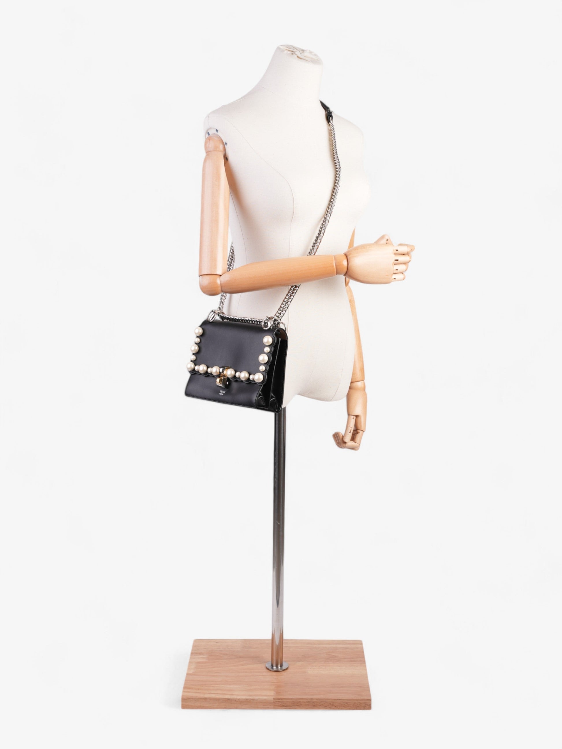 Fendi Kan Shoulder Bag Leather Black Small
