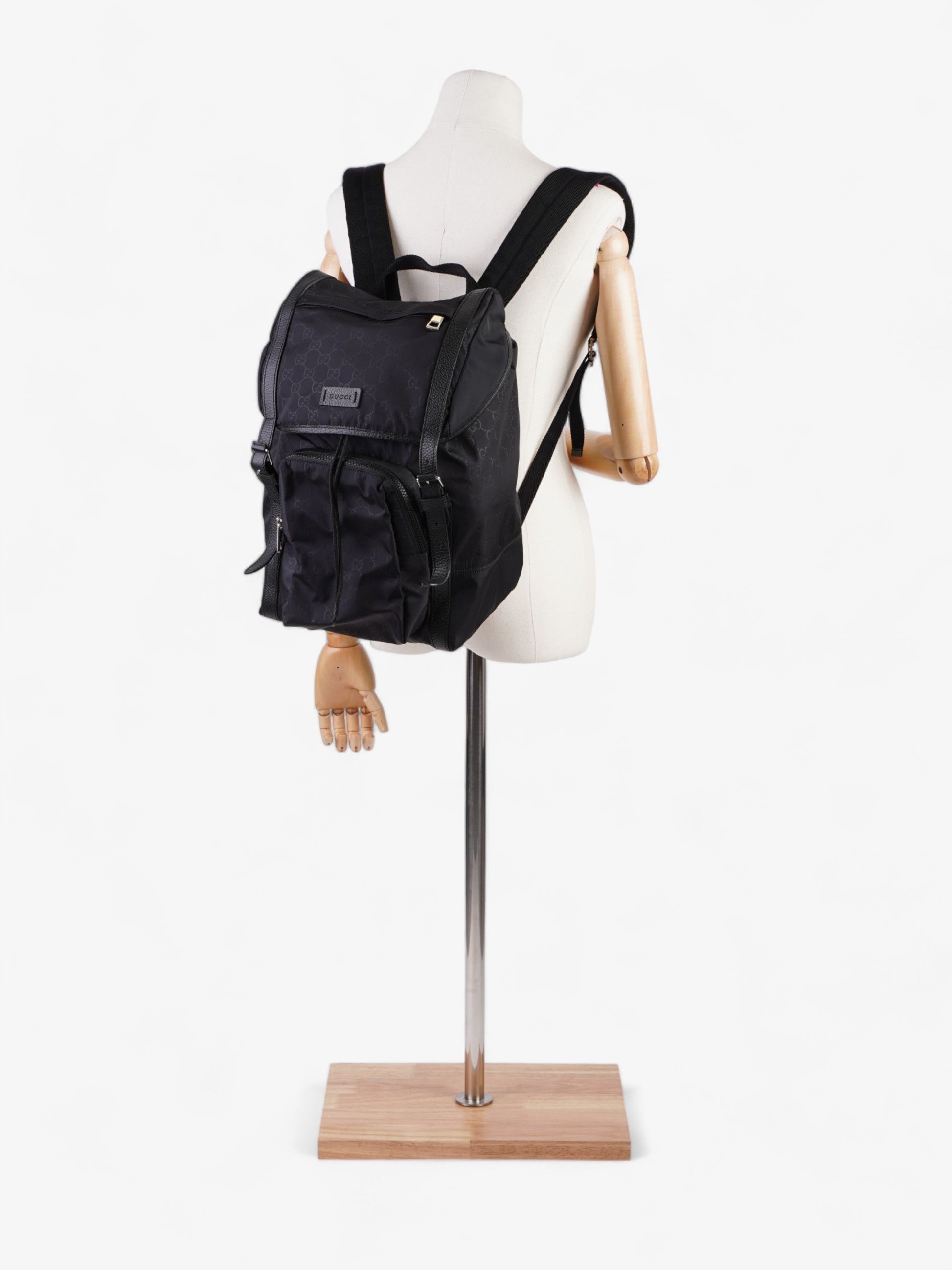 Gucci Travel Drawstring Rucksack Supreme Backpack Nylon Black Jewelry