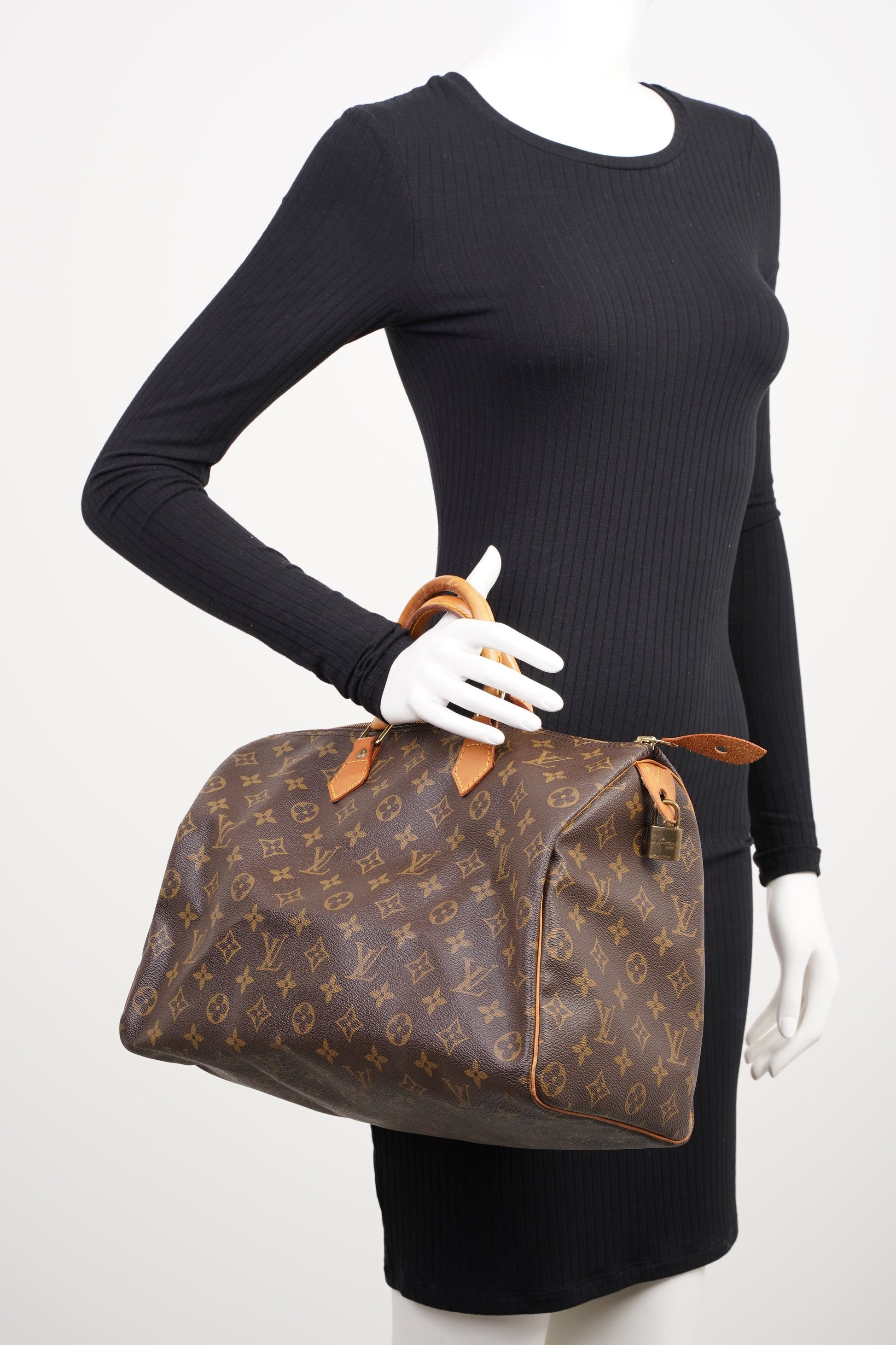 Louis Vuitton Speedy Coated 35 Monogram Brown Canvas Coated Canvas Apparel