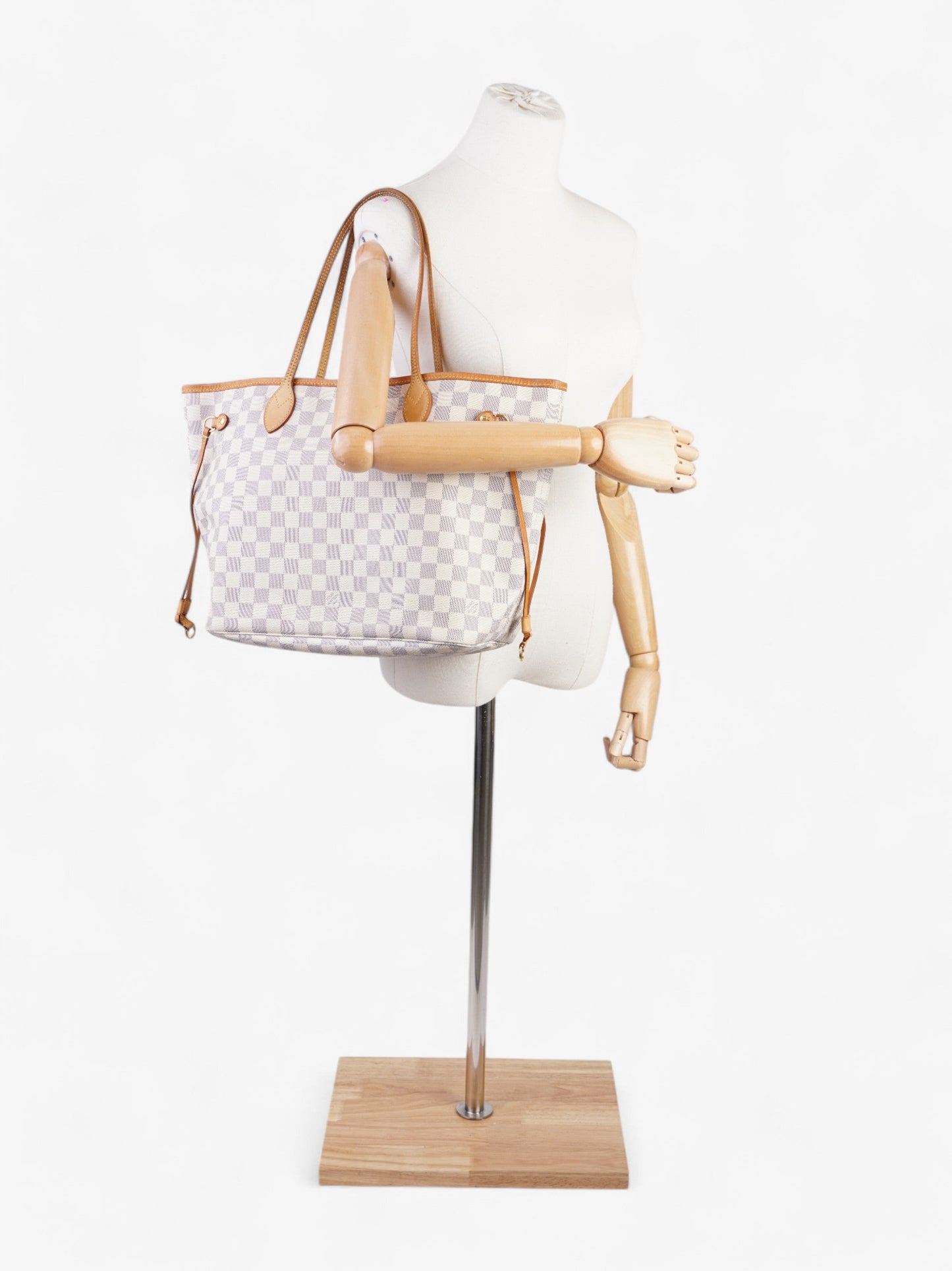 Louis Vuitton Neverfull Azur Coated MM Damier Canvas Coated Canvas Apparel