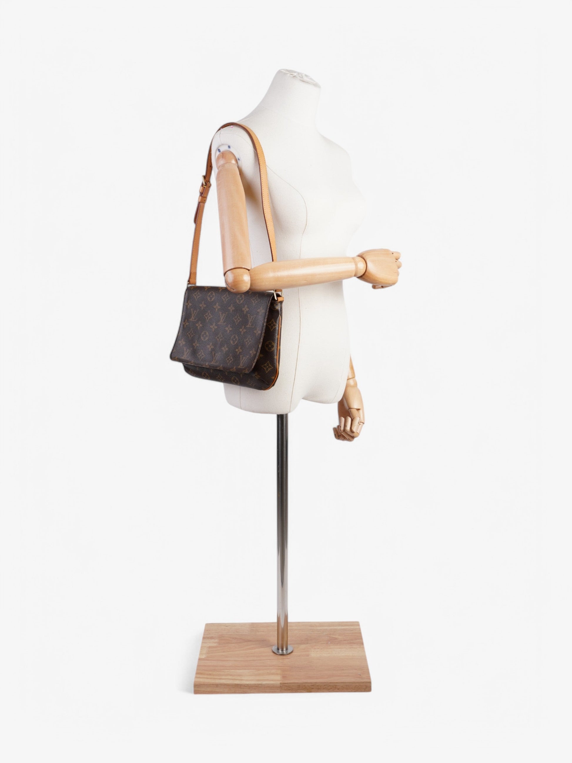 Louis Vuitton M tte Tango Coated Monogram Canvas Coated Canvas Apparel Canvas 25