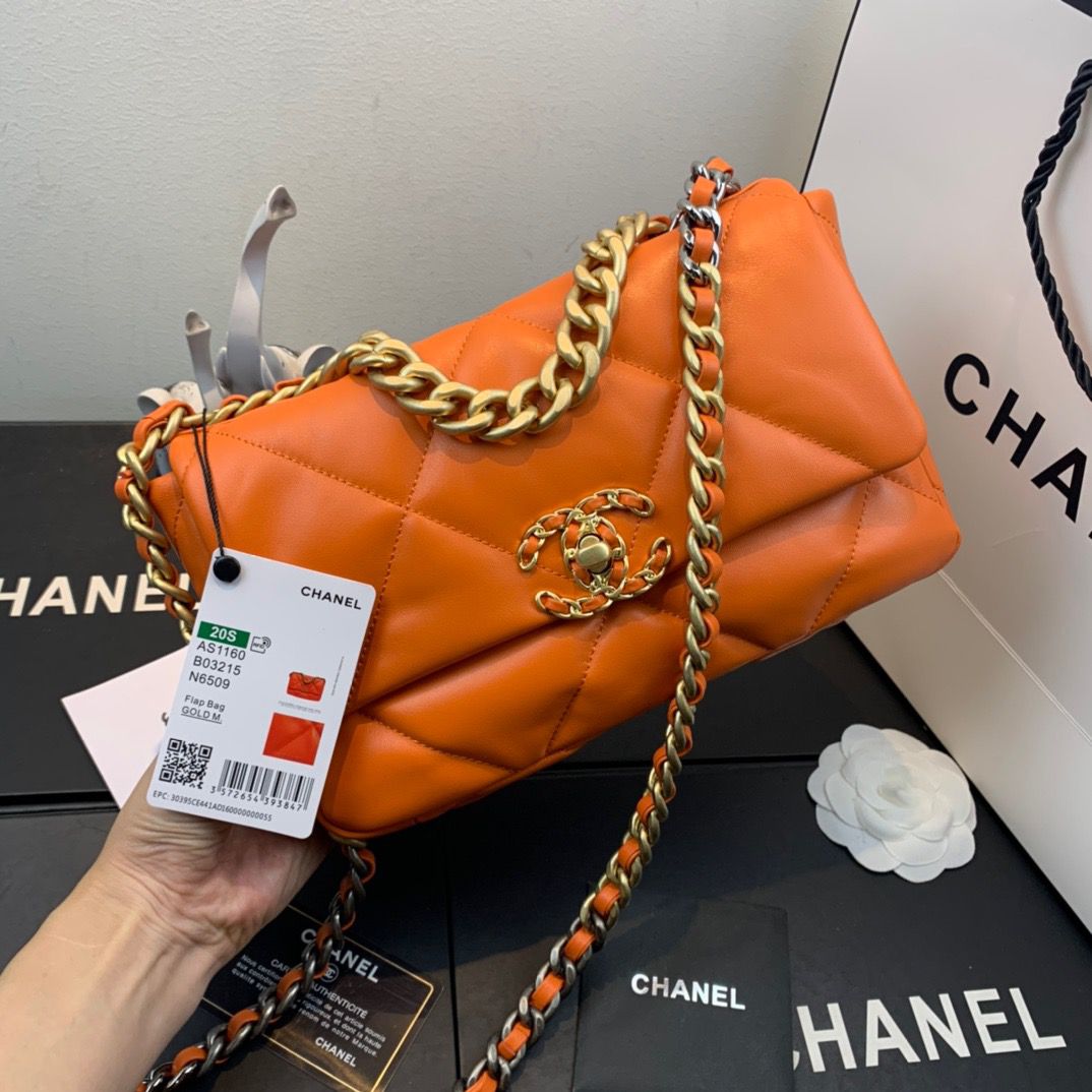 Chanel Chl 19 Orange 101In26Cm Travel Bag