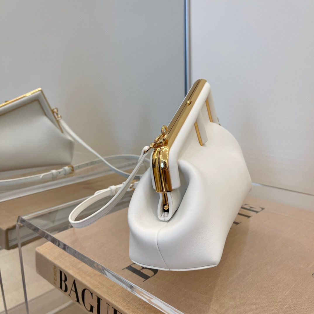 Fendi Ff 8Bp129Atop Qualityef1C76 White Small Crossbody Bag