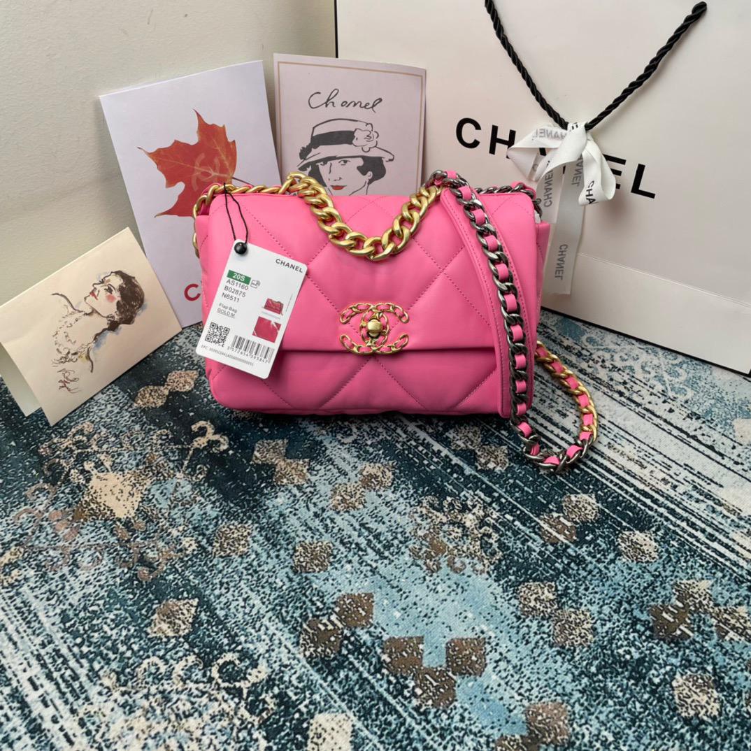 Chanel Pinike Travel Bag