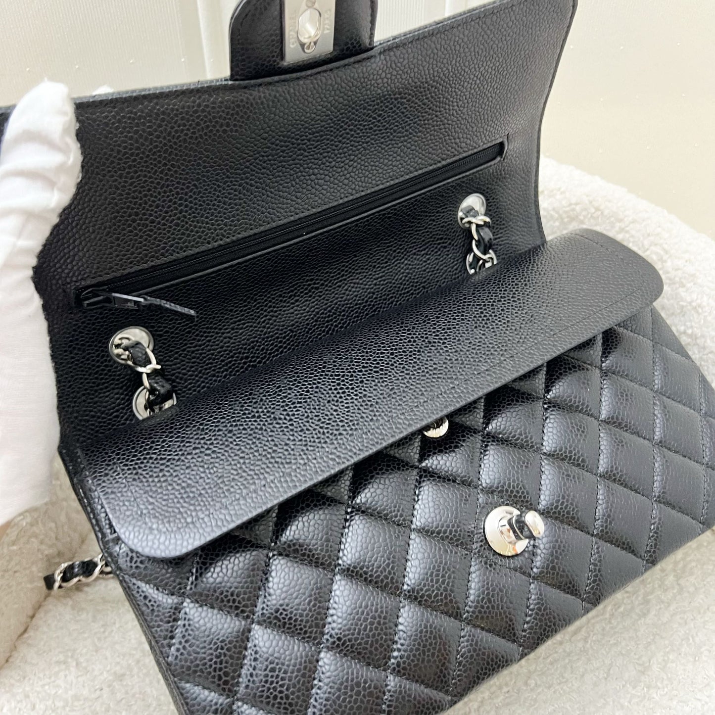 Chanel Medium Classic Flap Cf in Black Caviar and Shw ( ) Handbag