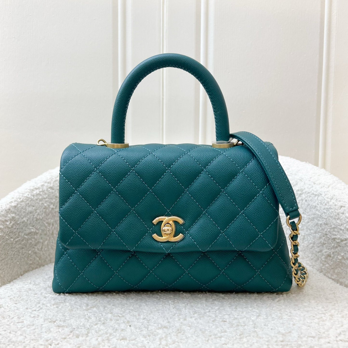 Chanel Small 24CM Coco Handle in 19P Teal Caviar and Lghw ( ) Handbag