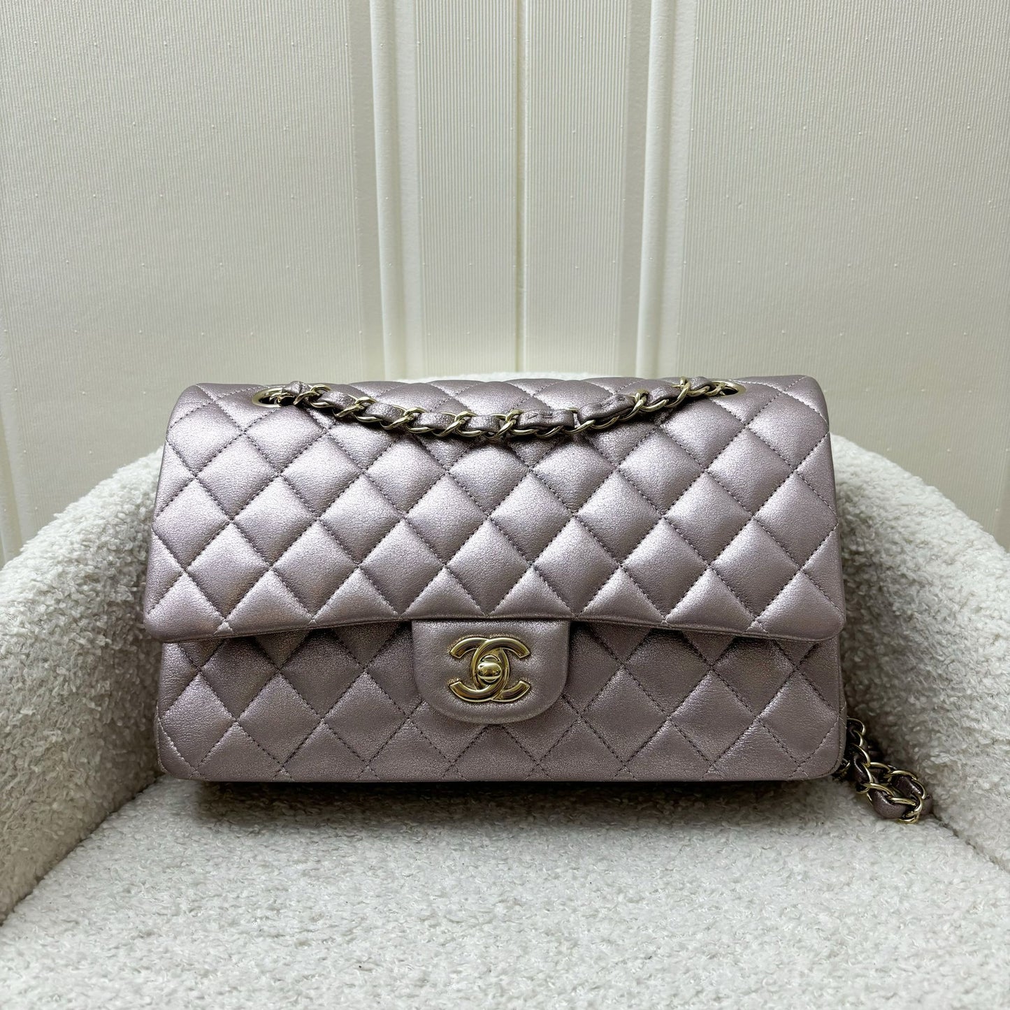 Chanel Medium Classic Flap Cf in Metallic Pink Leather and Lghw Handbag