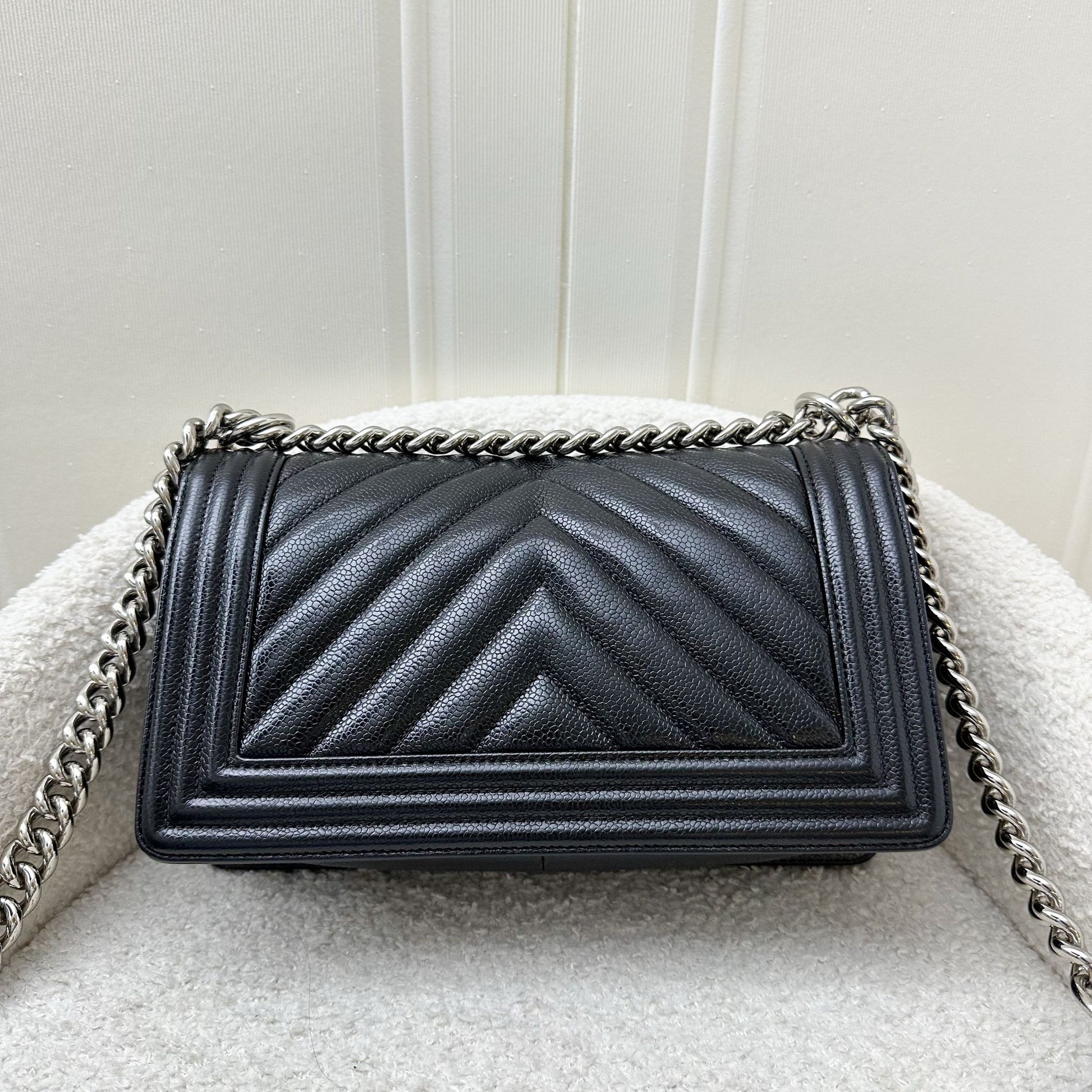 Chanel Medium 25CM Boy Flap in Chevron Quilted Black Caviar and Shw Handbag