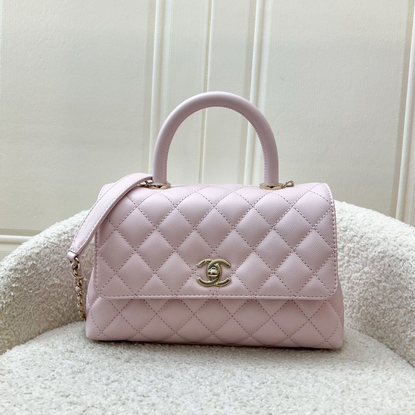 Chanel Small 24CM Coco Handle In 22P Pink Caviar Lghw (model: A92990) Bag