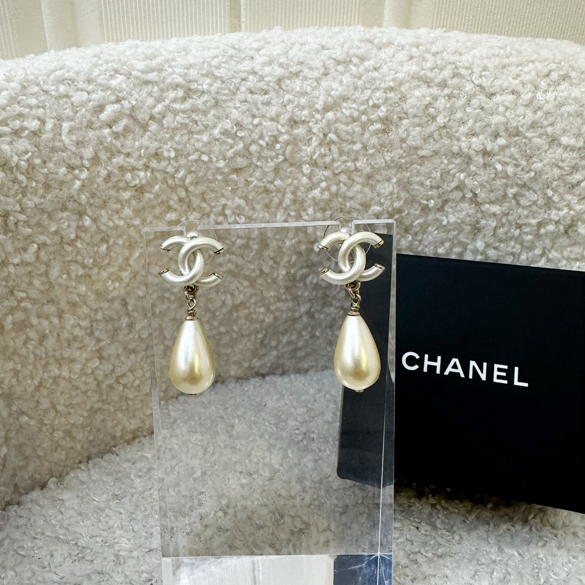 Chanel CC Logo Dangling Earrings with Teardrop Pearls in Lghw