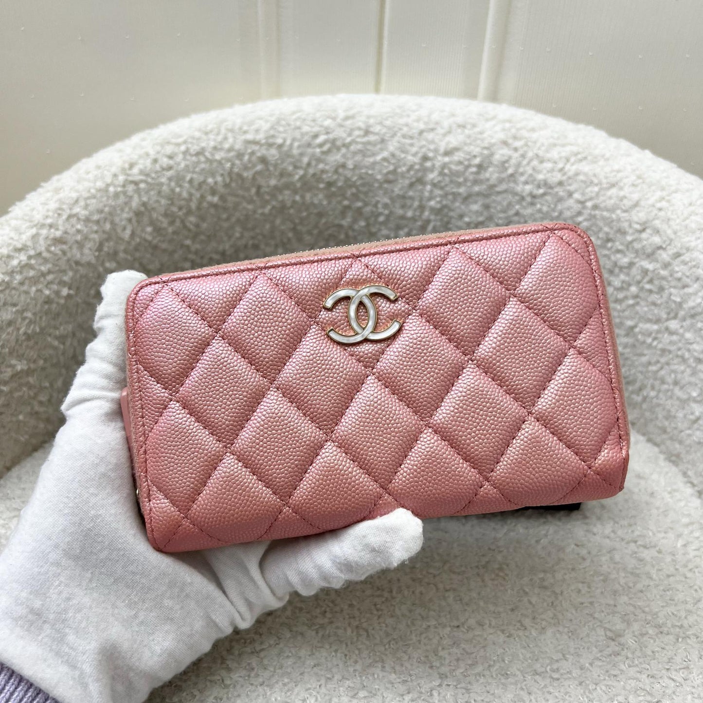Chanel Medium Mid-Length Wallet In 19S Iridescent Pink Caviar And Mop Logo Bag