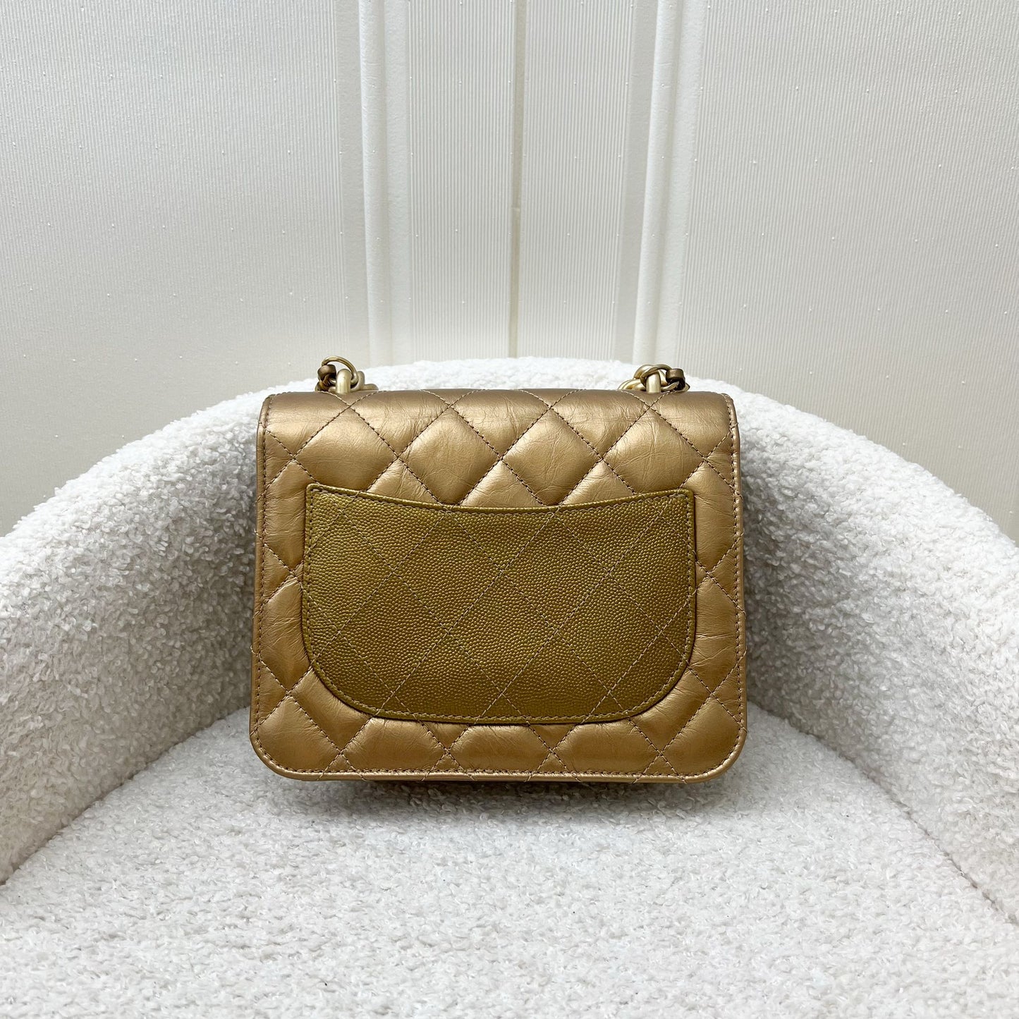 Chanel Seasonal Flap Bag in Gold Shiny Calfskin/caviar and Aghw