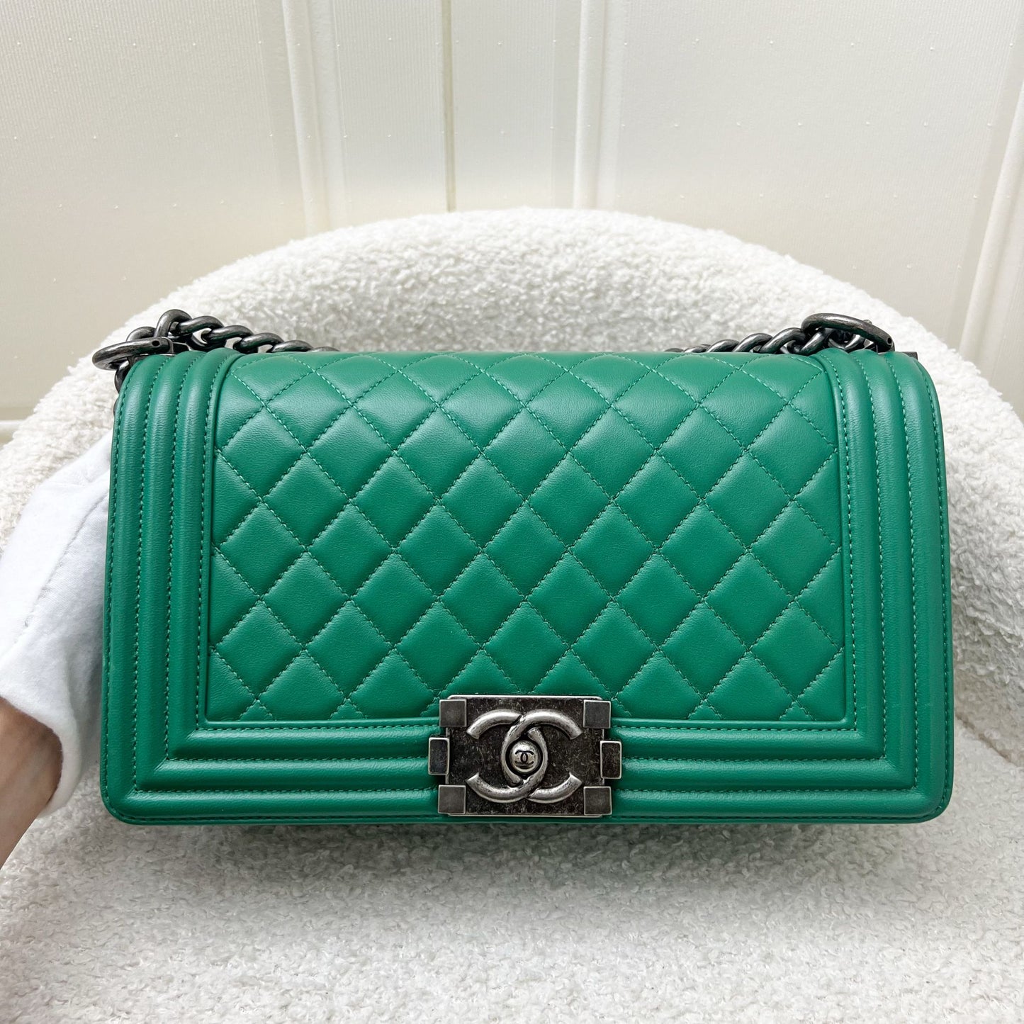 Chanel Medium 25Cm Boy Flap In Green Lambskin And Rhw Bag