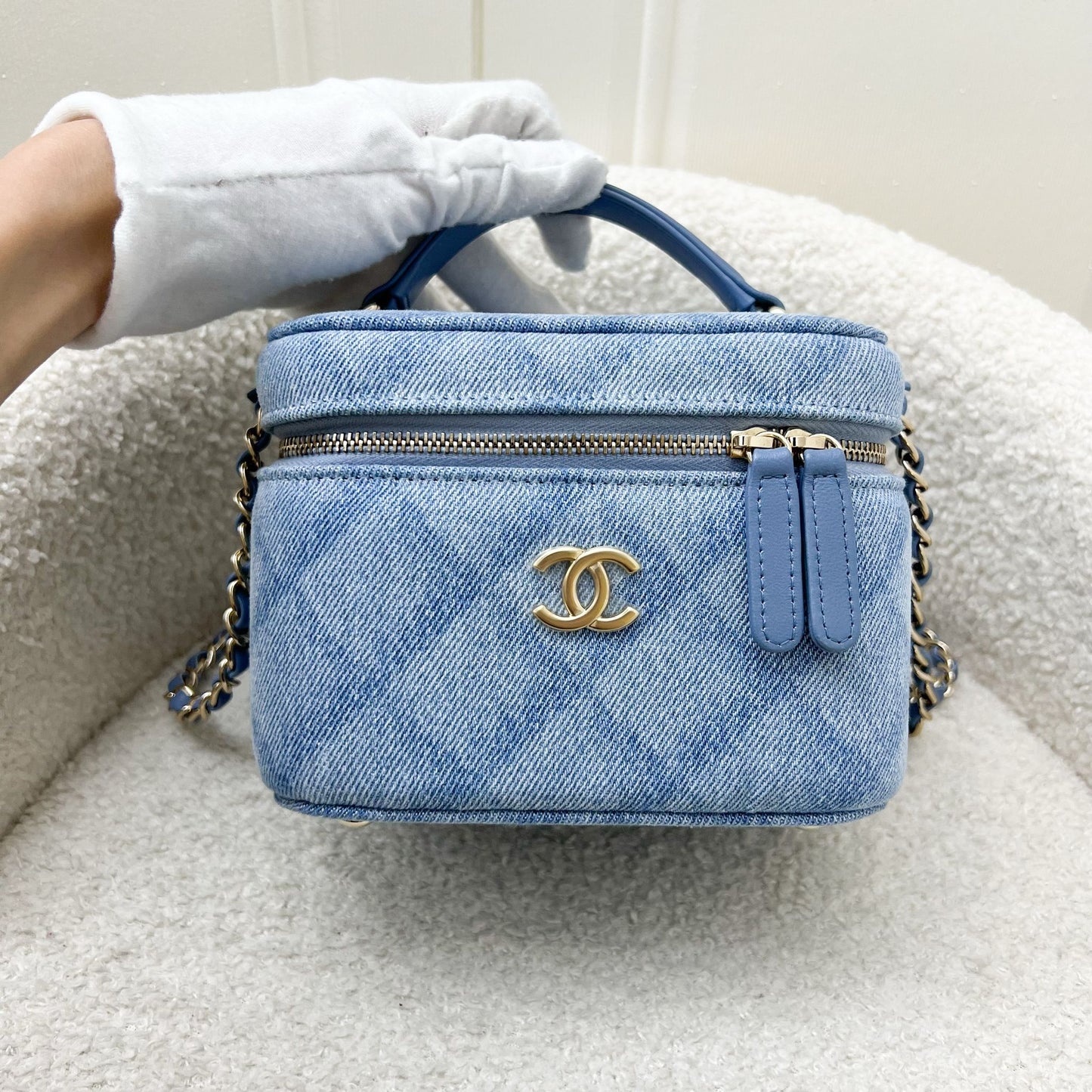 Chanel 22B Cheer For Chanel Vanity Case With Top Handle In Light Blue Denim Fabric And Aghw Bag