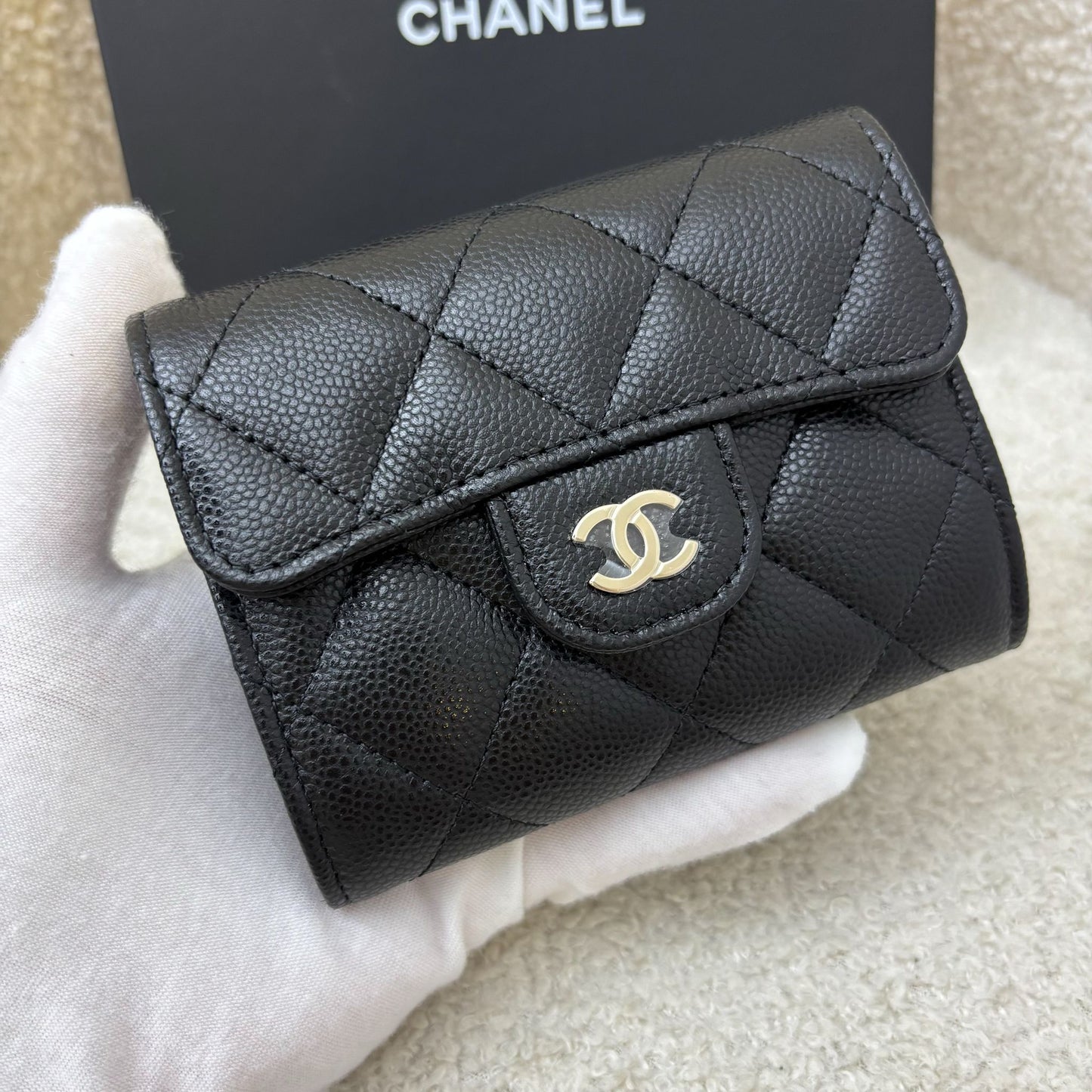 Chanel Classic Xl Snap Card Holder in Black Caviar and Ghw ( ) Handbag