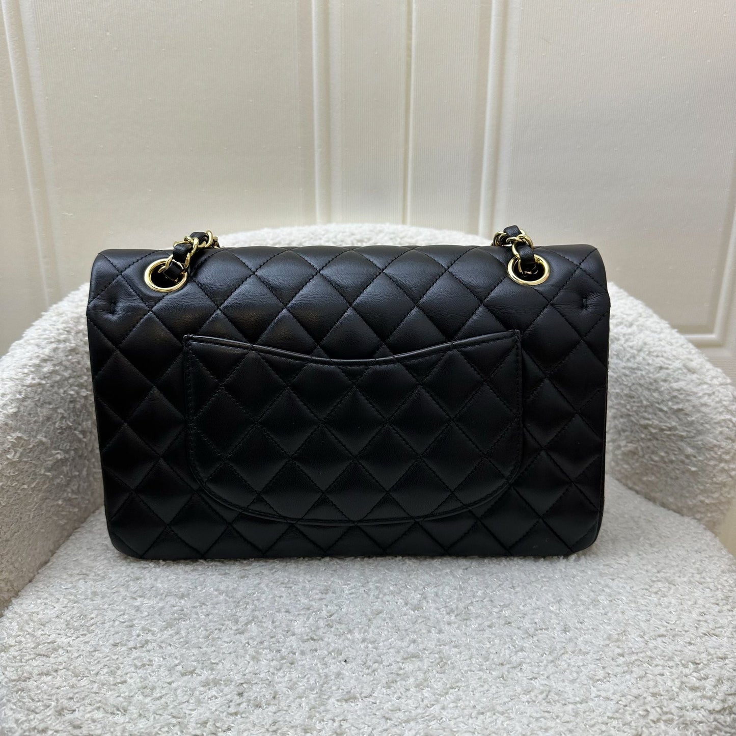 Chanel Medium Classic Flap Cf in Black Lambskin and Ghw ( ) Handbag