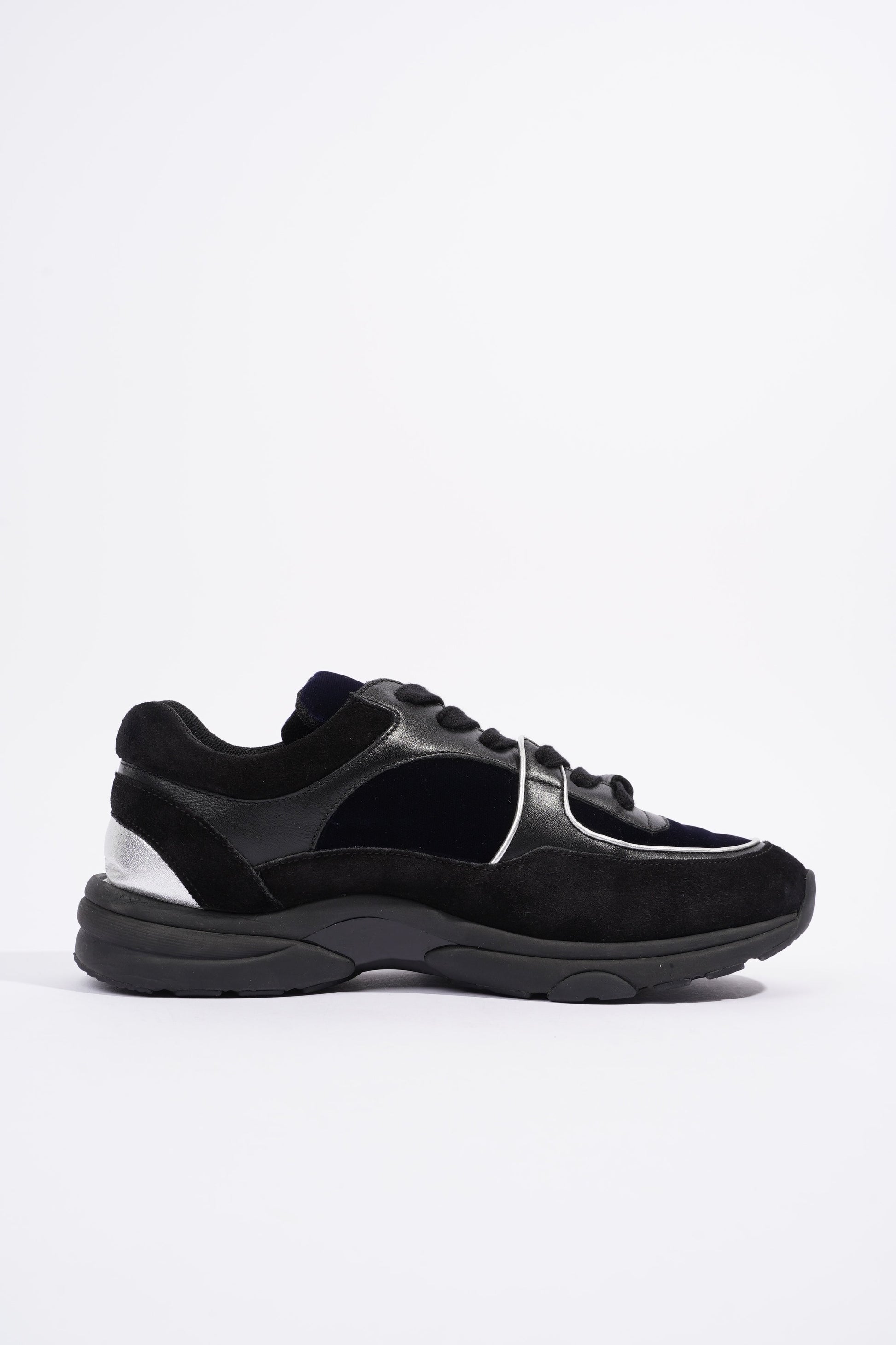 Chanel CC Logo Runner Black   Navy Velvet EU 38.5 UK 5.5