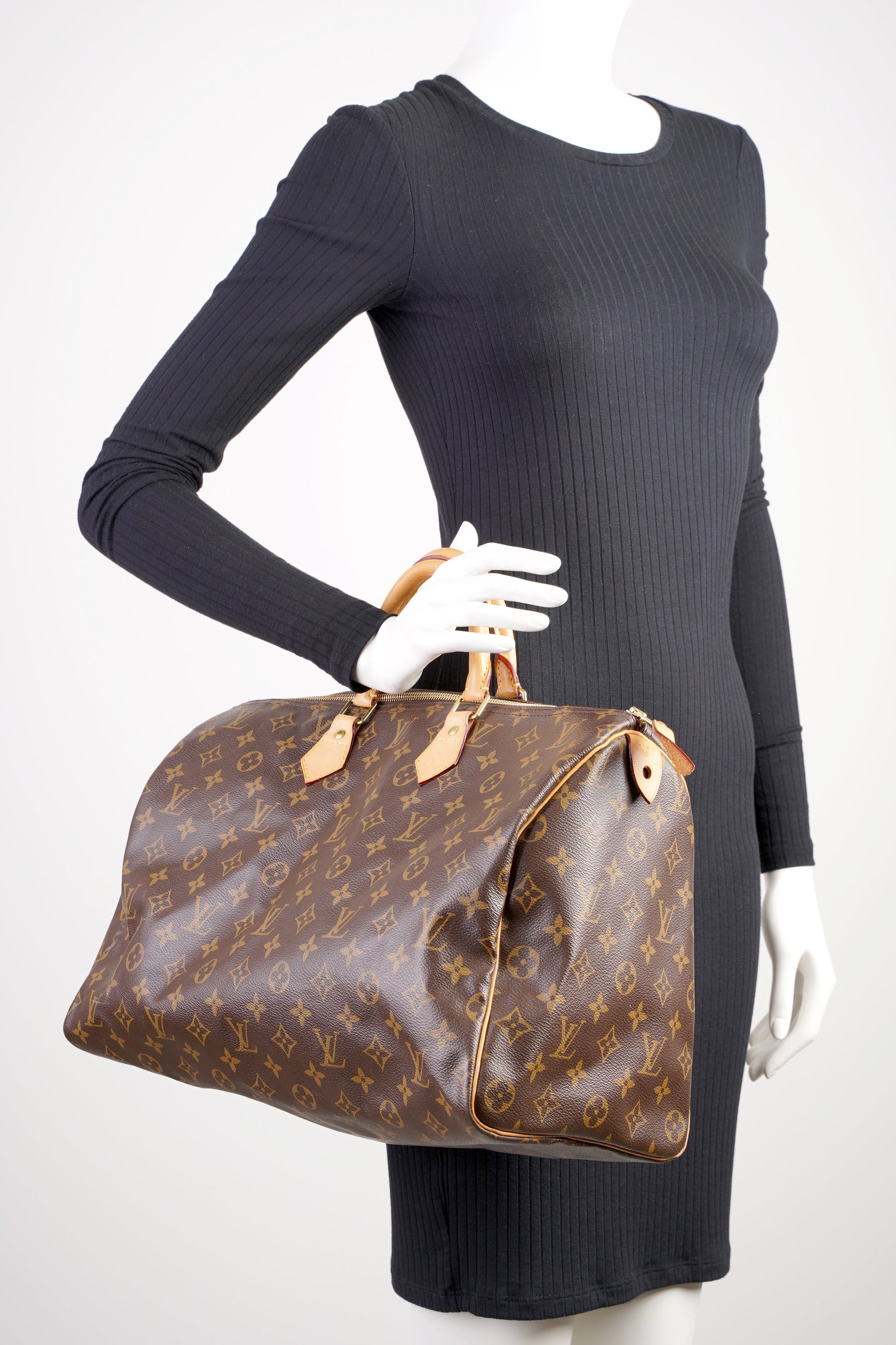 Louis Vuitton Speedy 40 Monogram Canvas Handbag