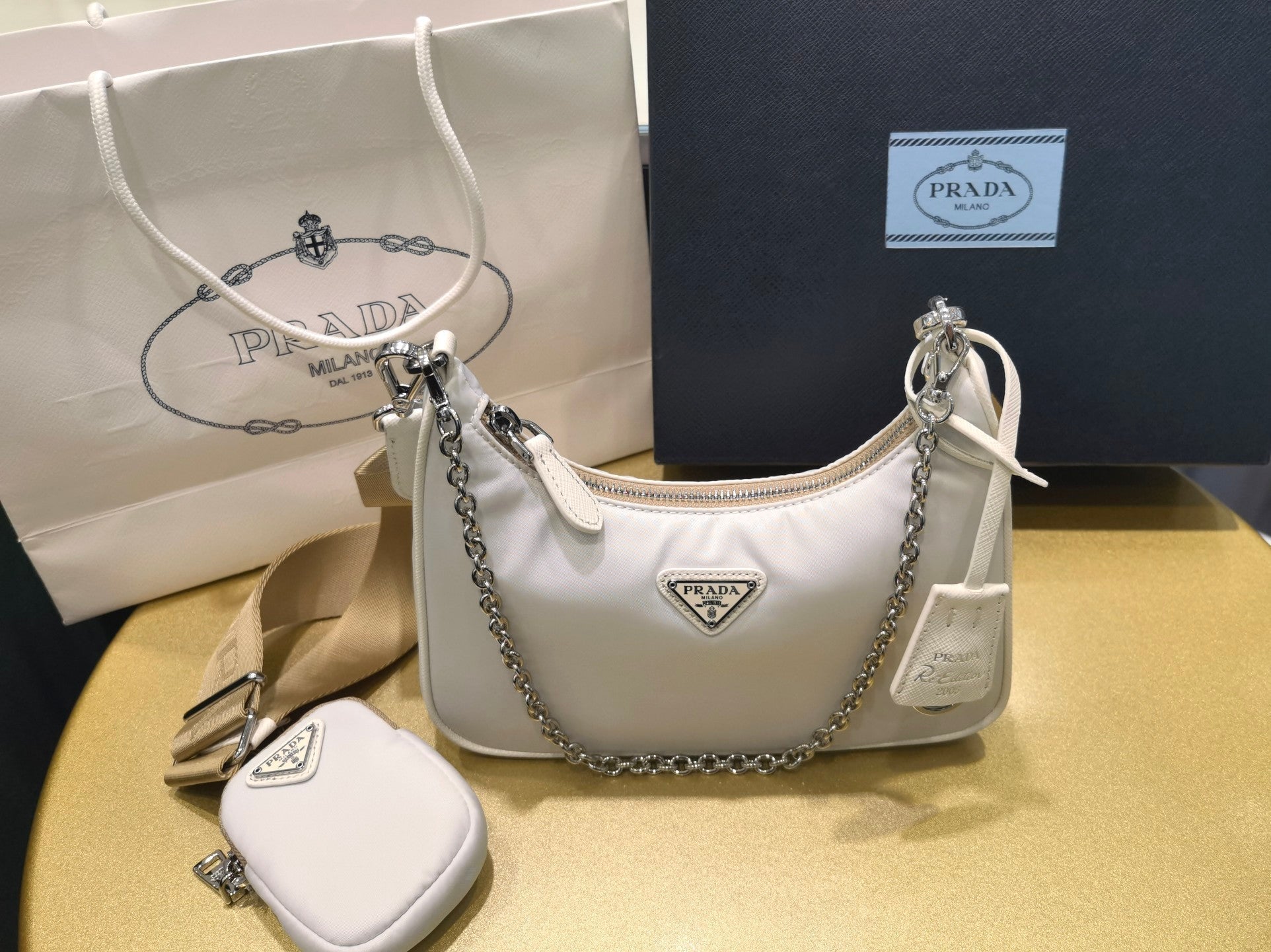 Prada Bolsa Re Edition Luxury Handbag Travel Bag