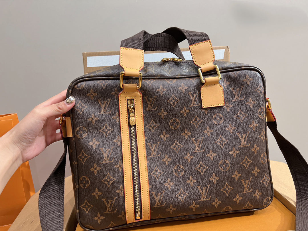EN - Luxury LUV 772 Travel Bag