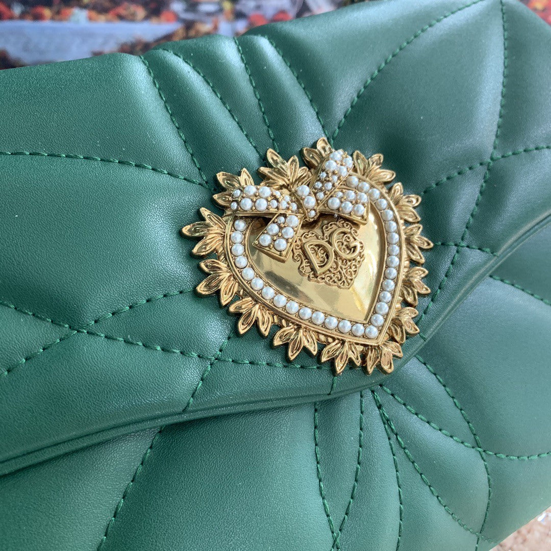 Top Quality Devotion Shoulder Bag In Nappa Quilted Green