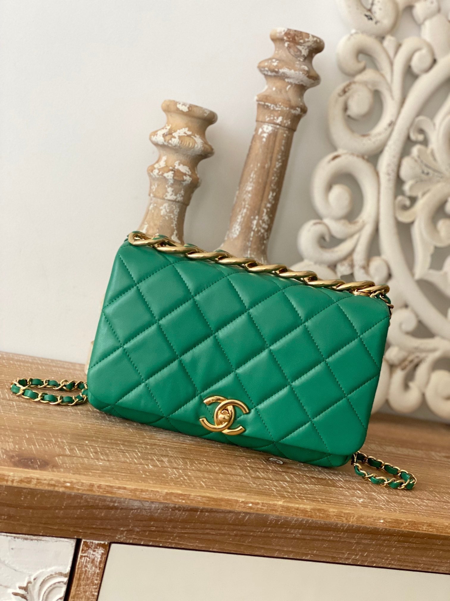 CHLLarge 23cm 9in Green Flap Handbag