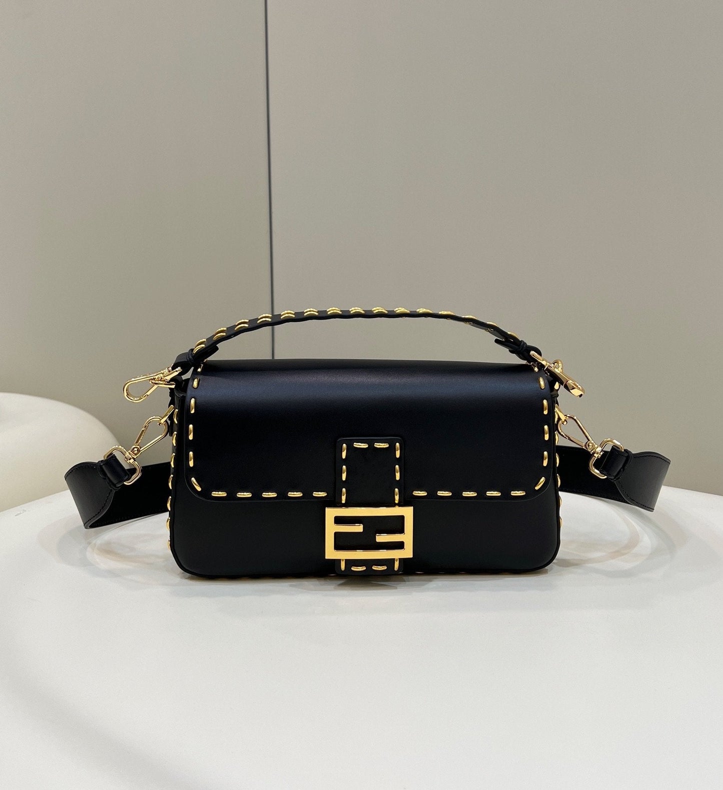 Top QualityTop Quality Mon Baguette Black Medium Handbag