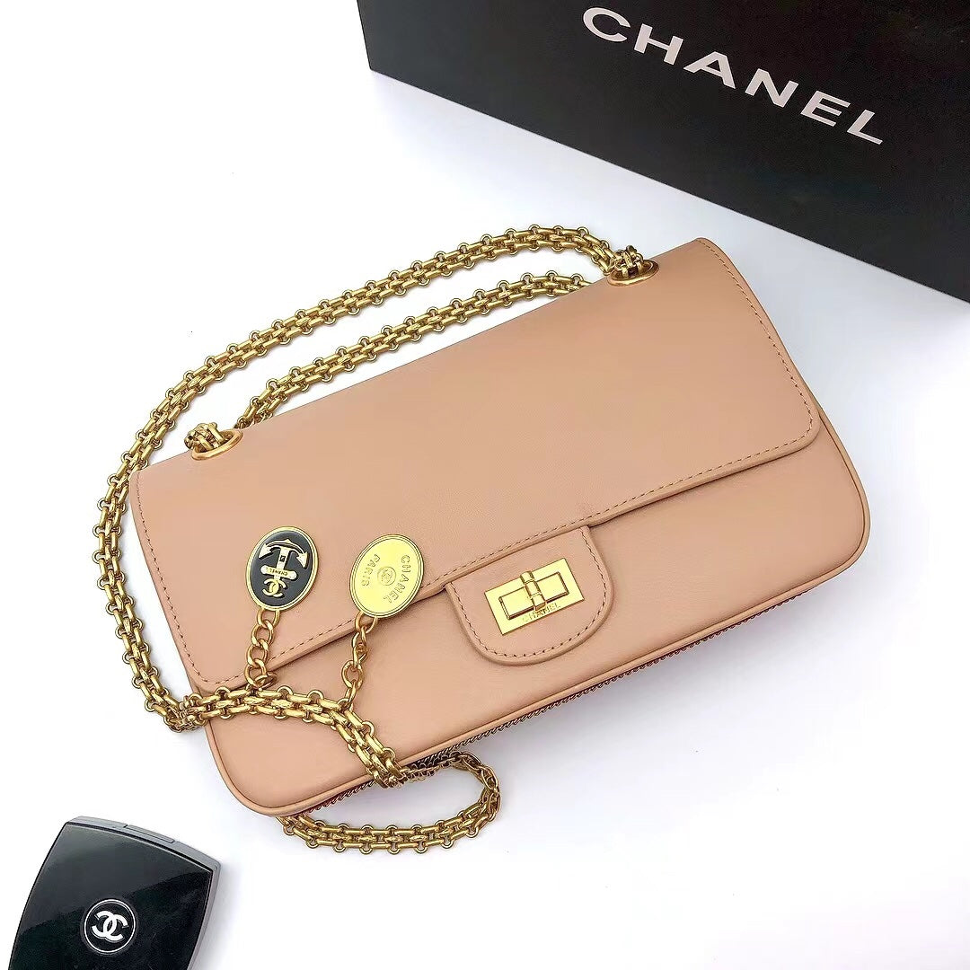 CHLMaroon Medallion Nude Reissue 2.55 Beige Flap Handbag