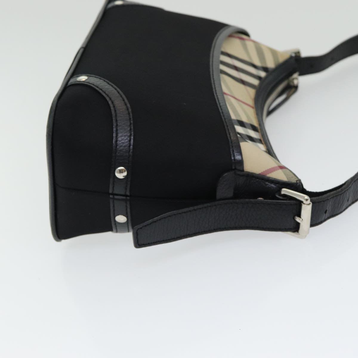 Burberry Luxury Nova Check Shoulder Bag Auth Am6696 Nylon Black Beige