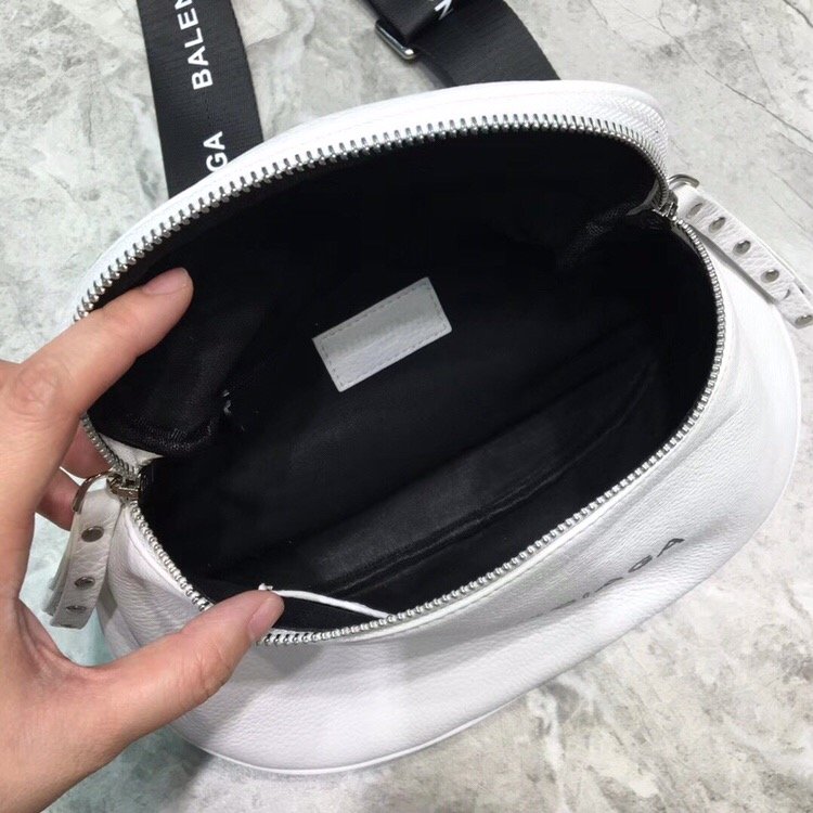 Top Quality Sling Bag In For Women White Travel Bag