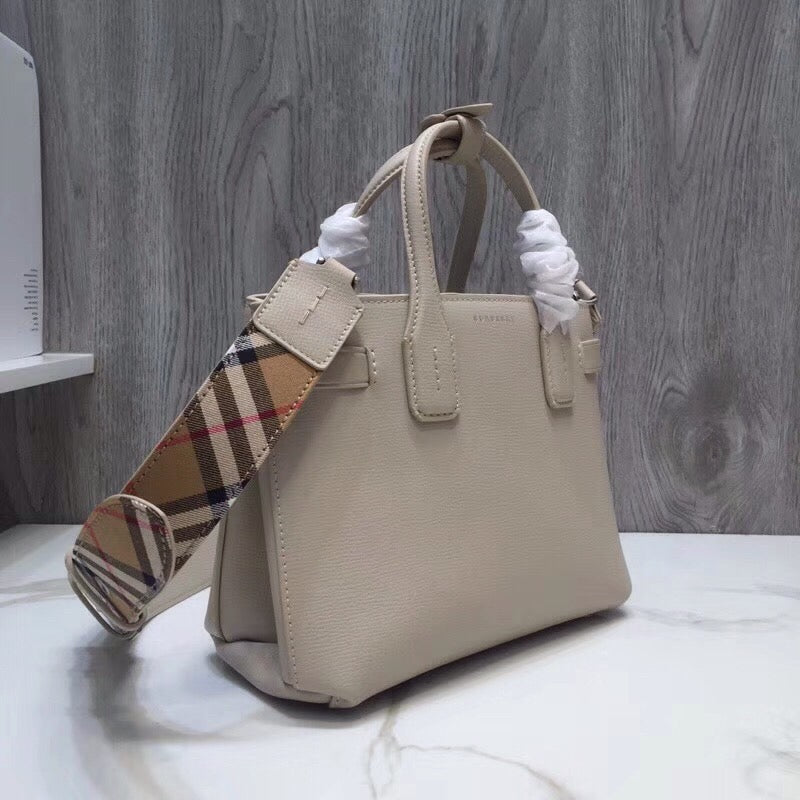 Top Quality The Banner Bag For Women Beige Small Travel Bag 106In26Cm 5665