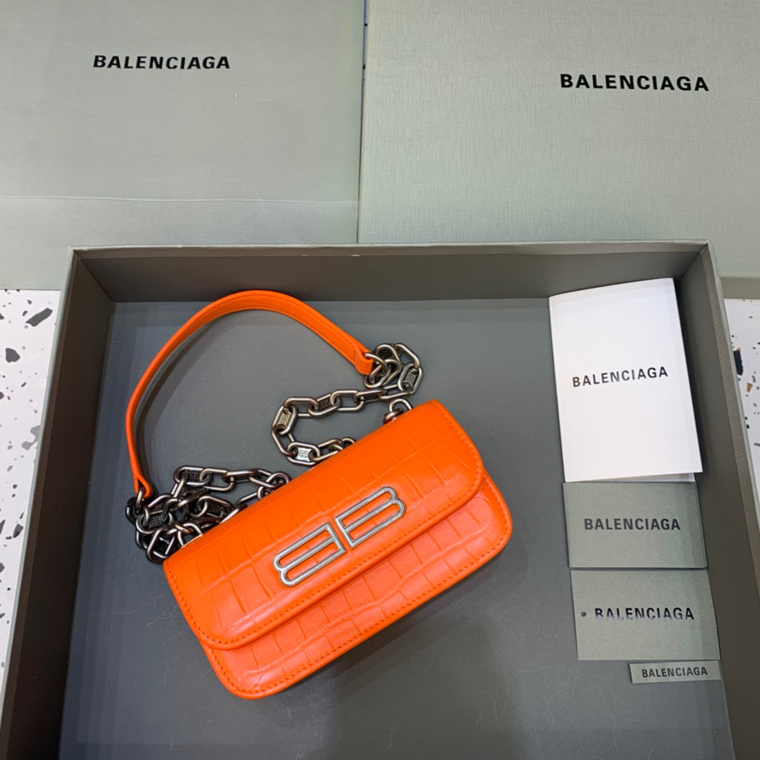 Top Quality Gossip On Shoulder Bag Orange Small Chain
