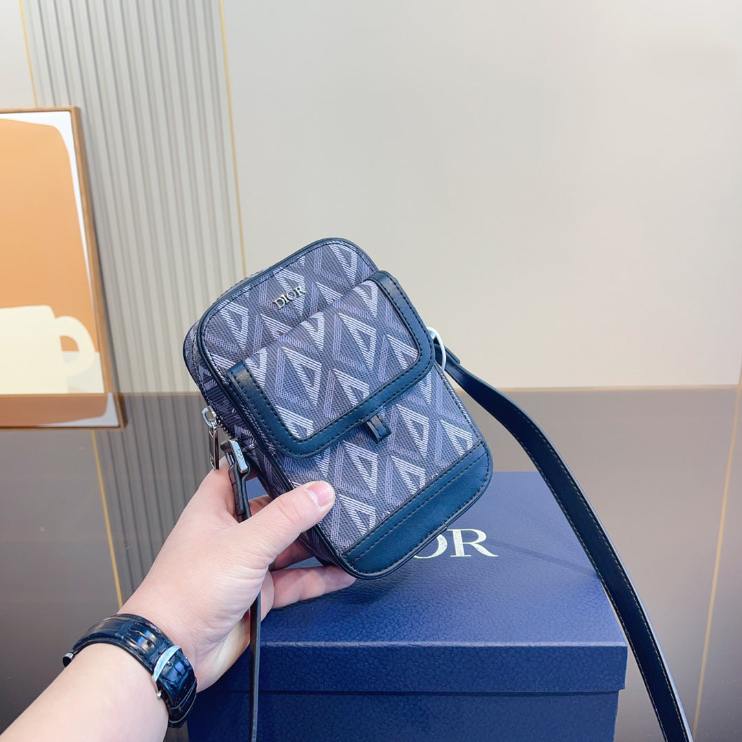 EN - Luxury DIR 367 Travel Bag