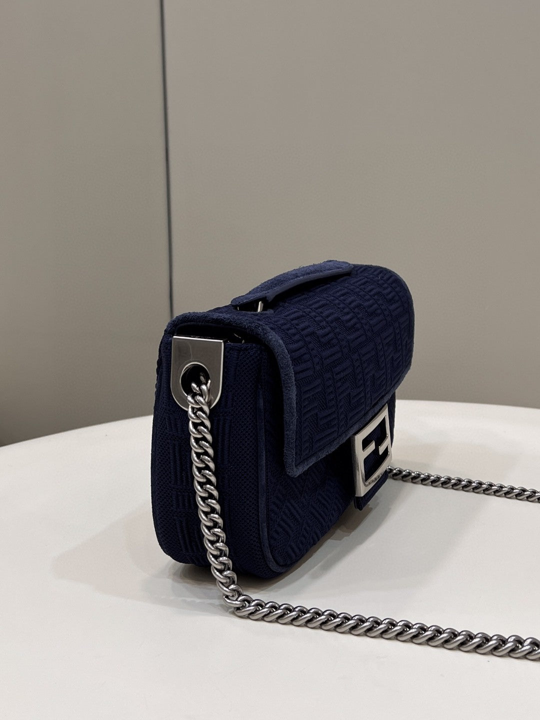 Fendi Top QualityTop Quality Baguette Midi Blue Navy Chain FF Handbag