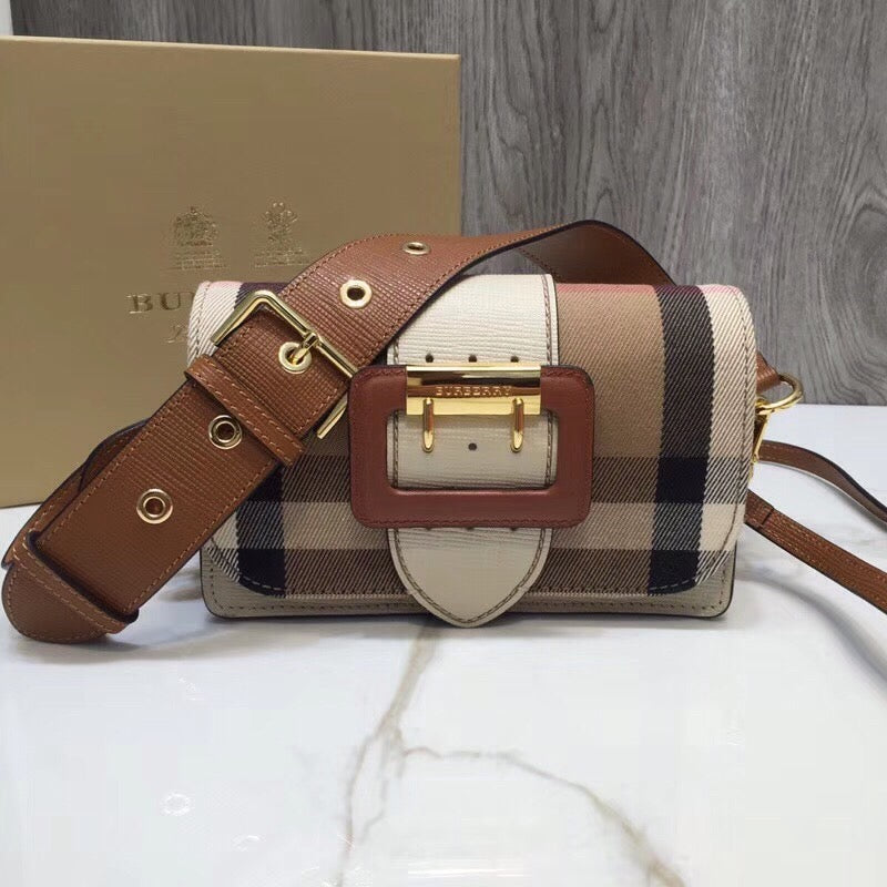 Top Quality The Buckle Bag In Ho Beige Small Travel Bag
