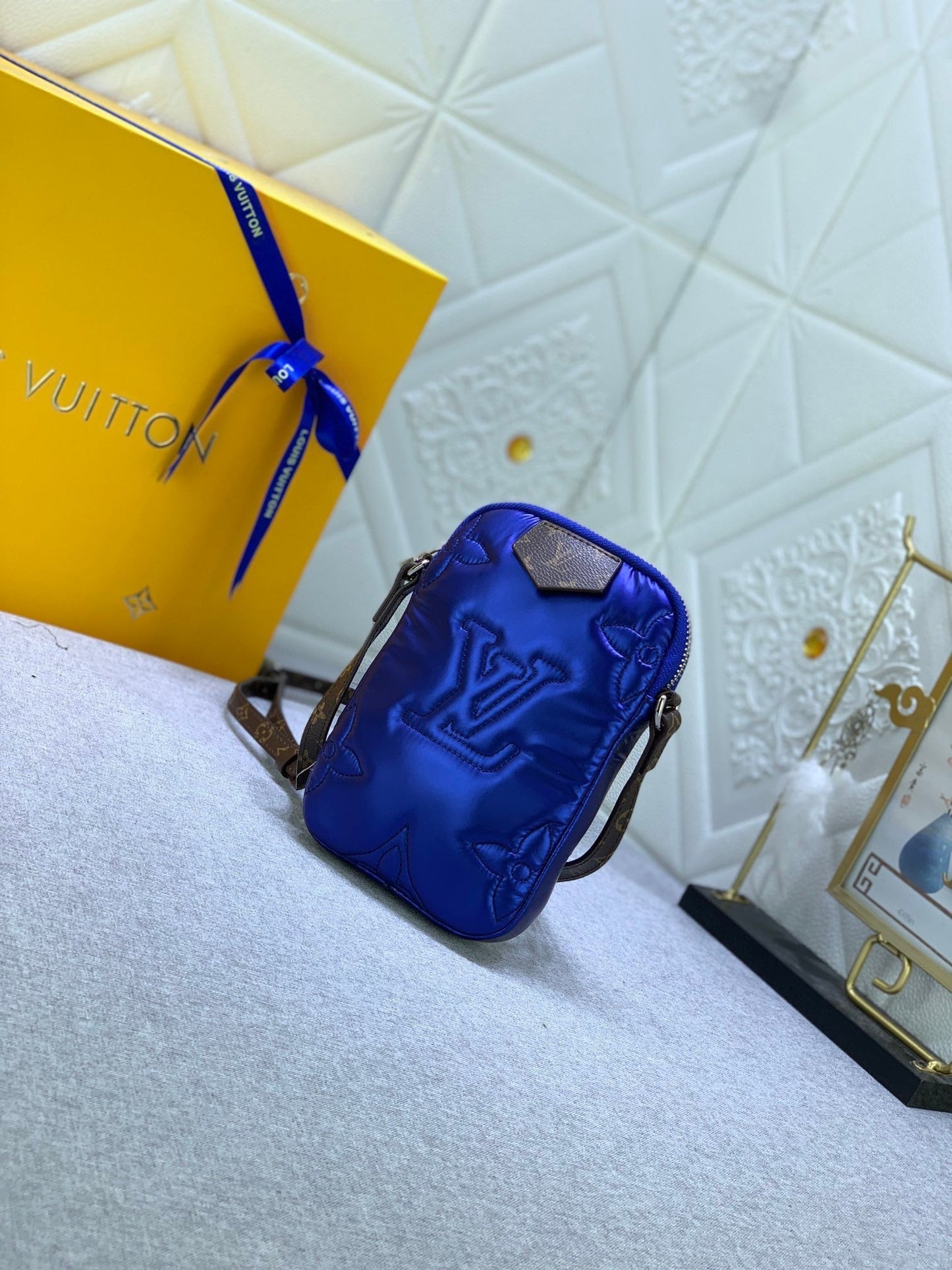 En New Rep Bag Luv Travel Bag