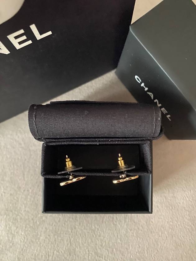 CC logo heart earrings pearl gold earringsABD346 Chanel