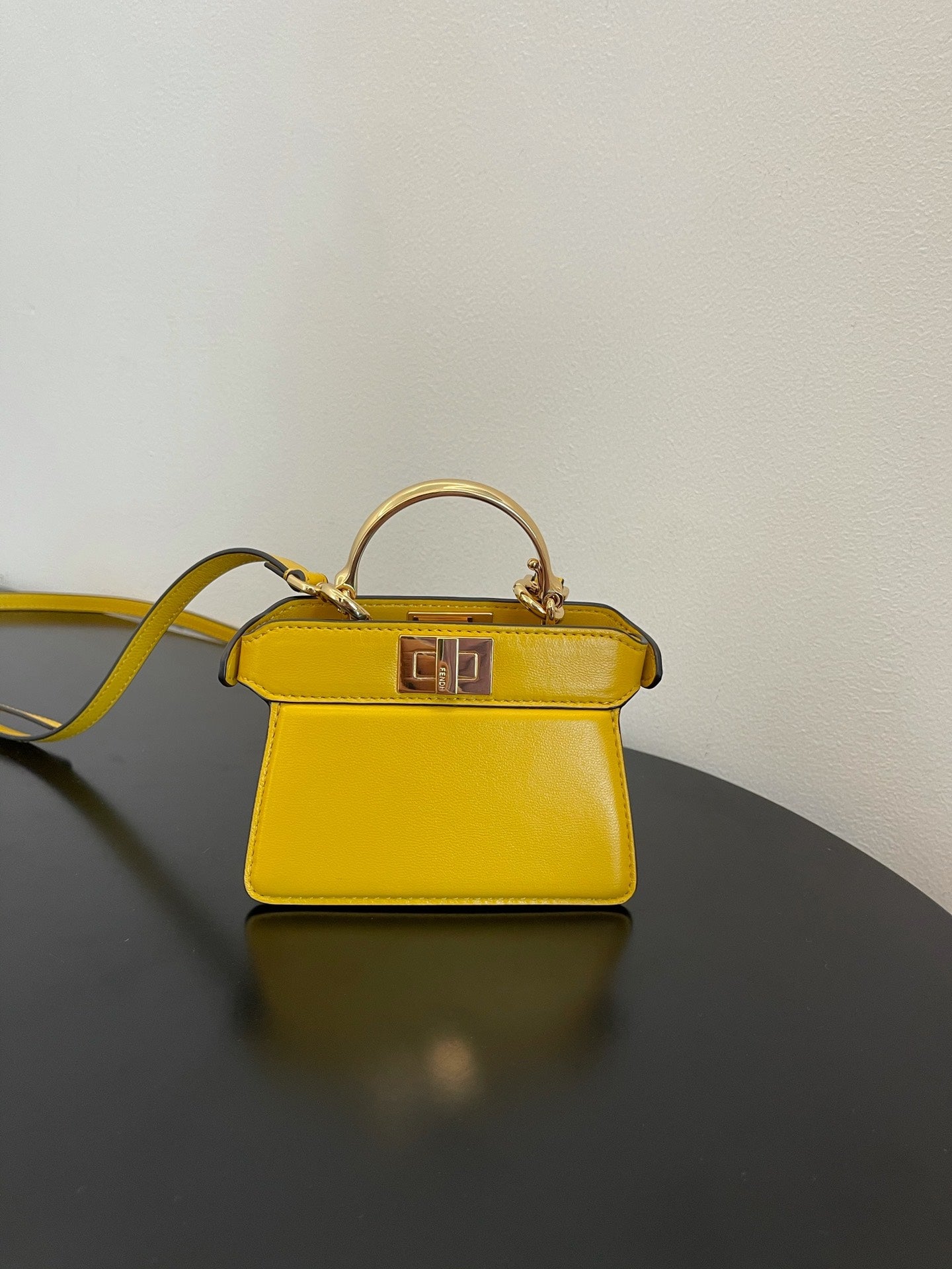 Top QualityTop Quality Peekaboo ISeeU Handbag