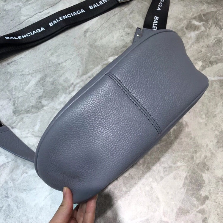 Top Quality Sling Bag In Gray For Travel Bag