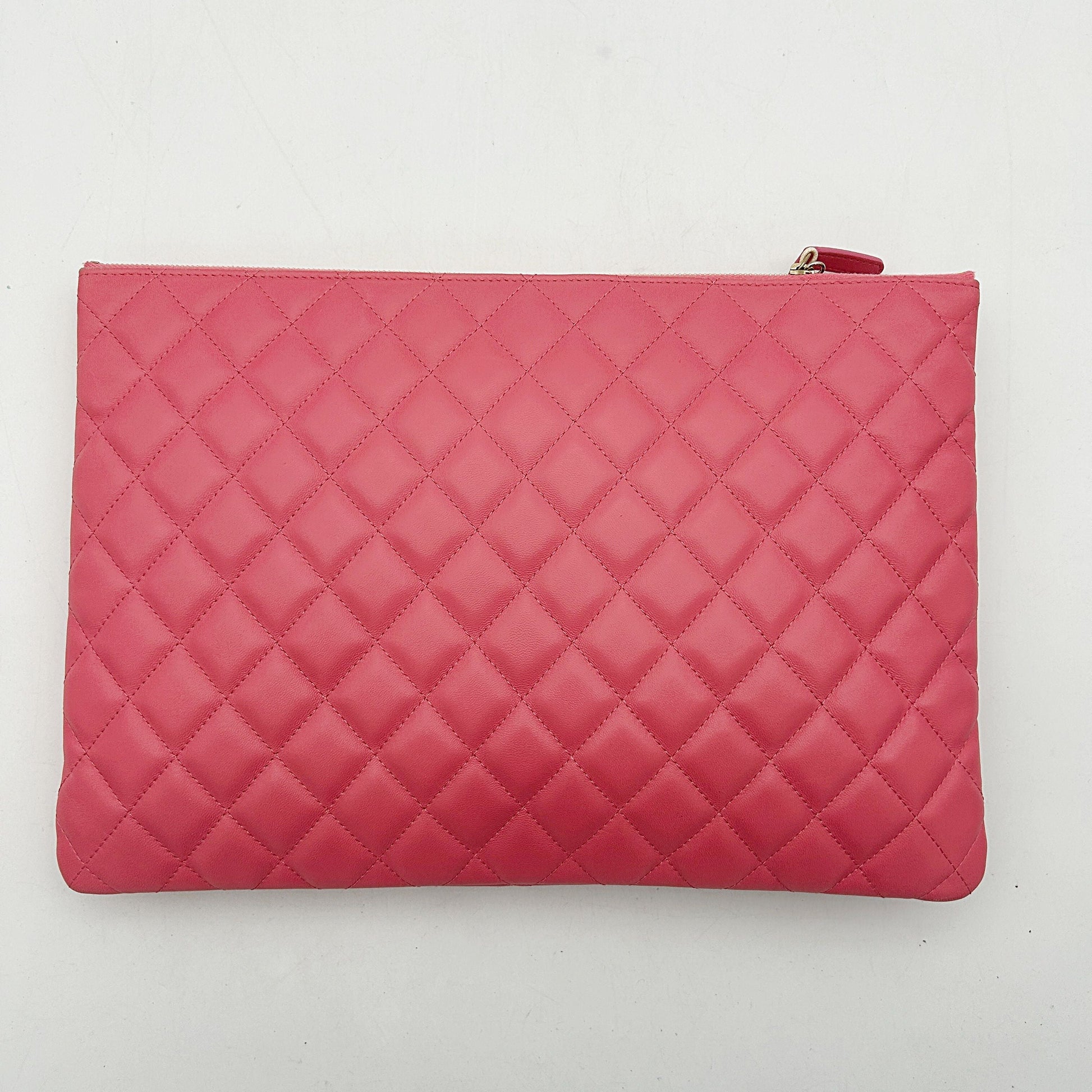 Chanel Medium Beauty CC O-Case Casino Bag - Pink Clutches, Handbags B0503TQLVE