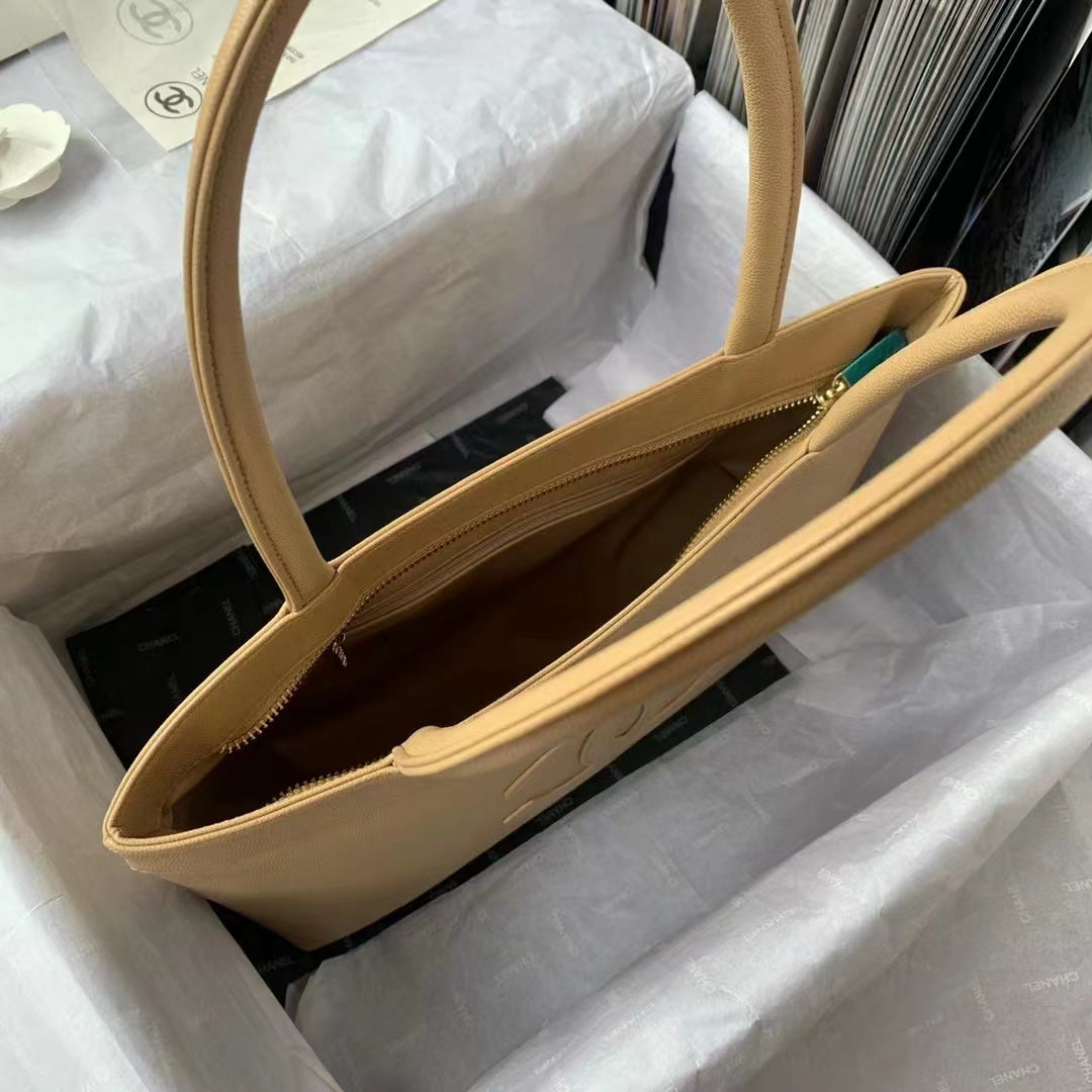 CHL CHLOpen Caviar East West Beige Tote Bag
