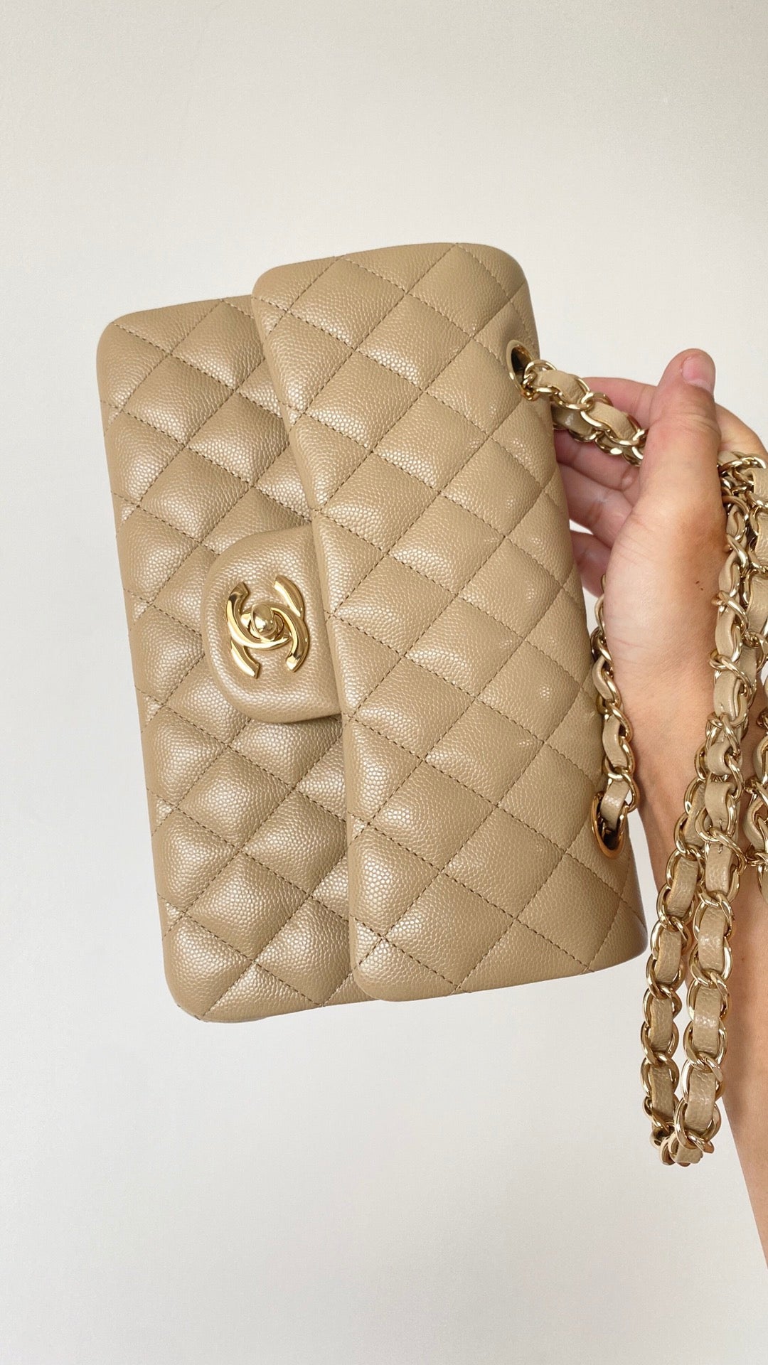CHLSmall Classic , ’s 9.1in Beige Handbag